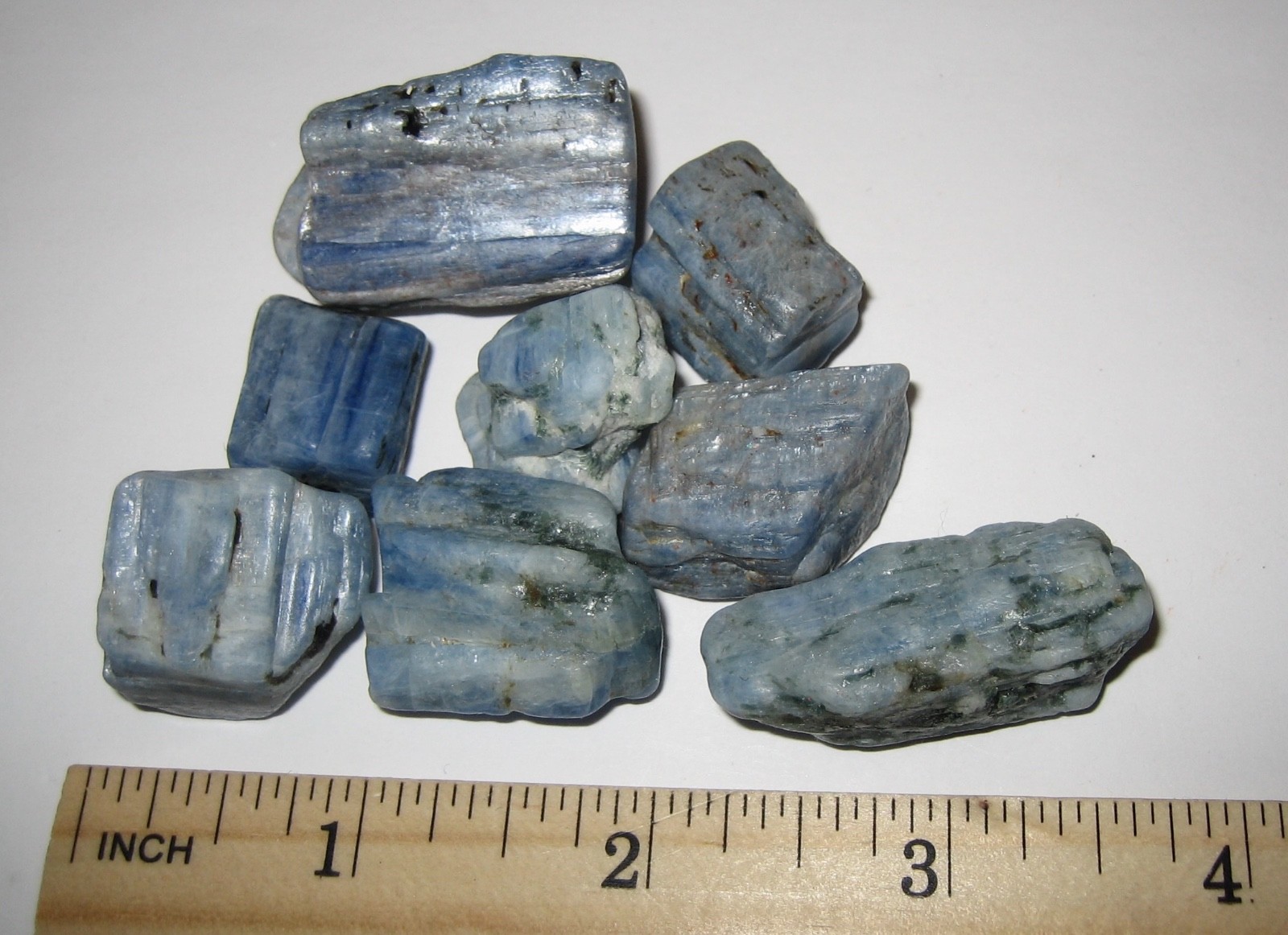 8 BEAUTIFUL TUMBLED NATURAL 0.7″- 1.3″ BLUE KYANITE CRYSTAL MINERALS ~ 114g *3