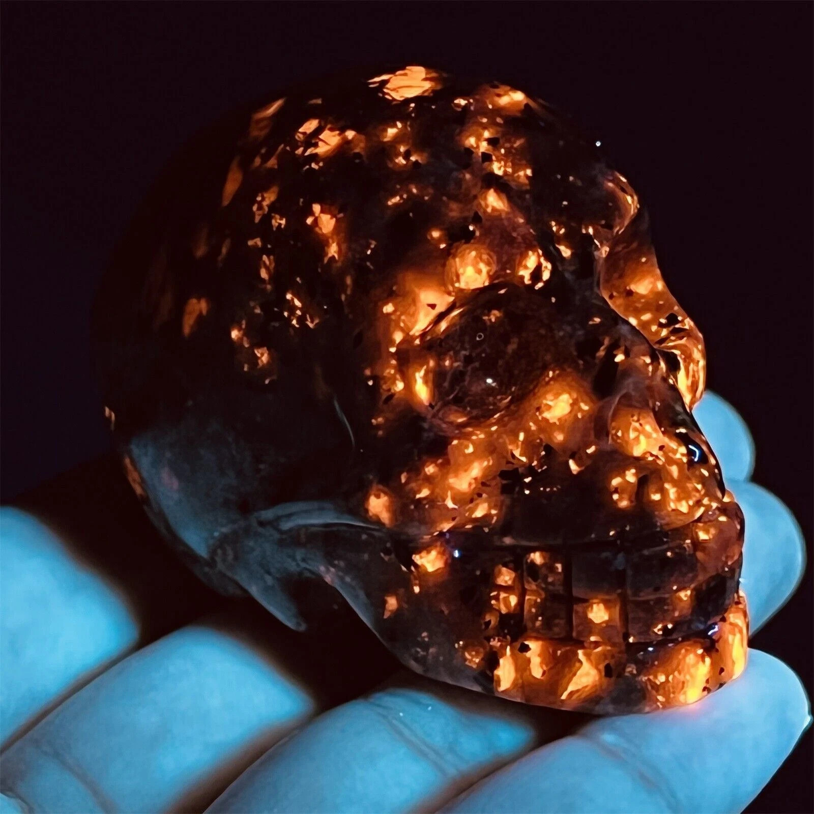 Yooperlite Crystal Skull Fluorescent Sodalite Quartz Carving Natural Decor Gift