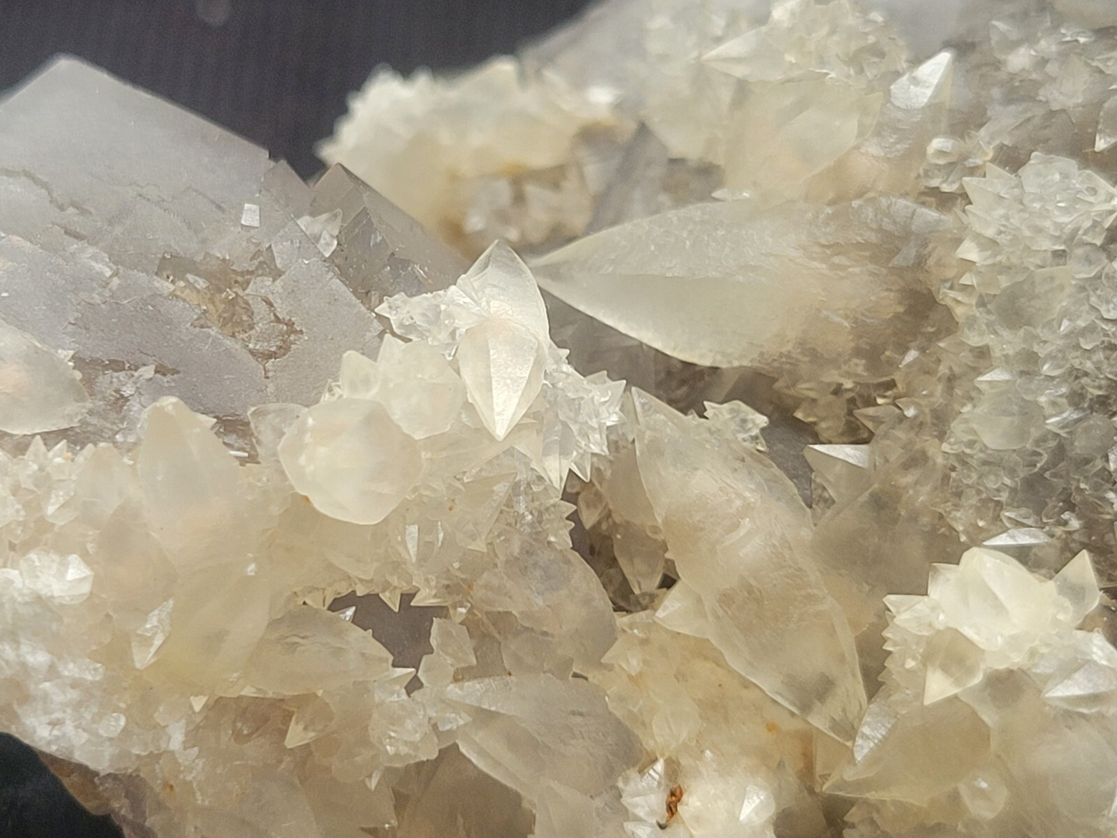 736g Beautiful Purple Fluorite Quartz Crystal Cluster Mineral