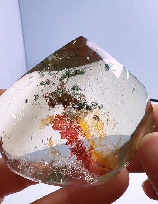 66*57*34mm Natural Color Garden Quartz Carved Palm Crystal Reiki Healing