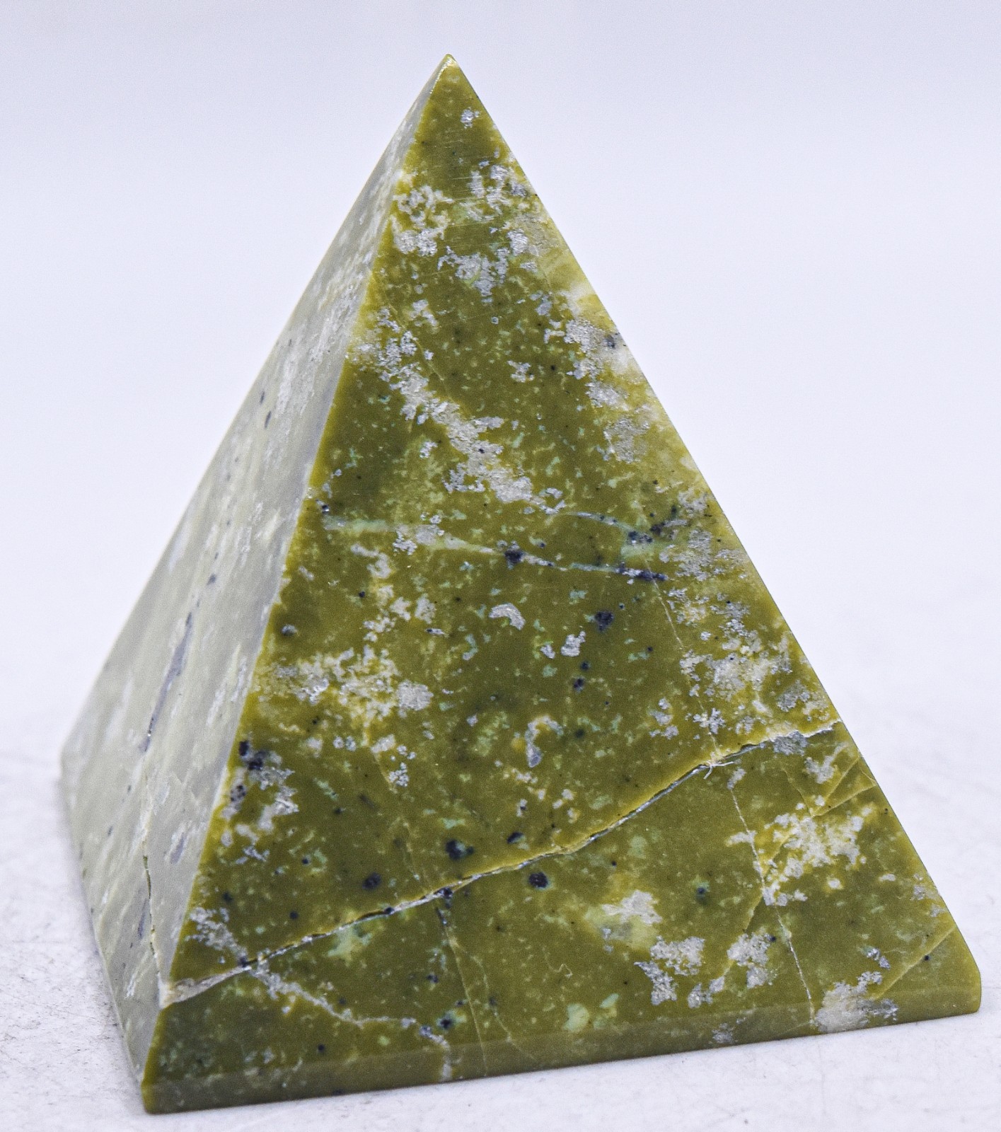 2.4″ 200g Green Yellow Serpentine Pyramid Polished Natural Crystal Mineral Peru