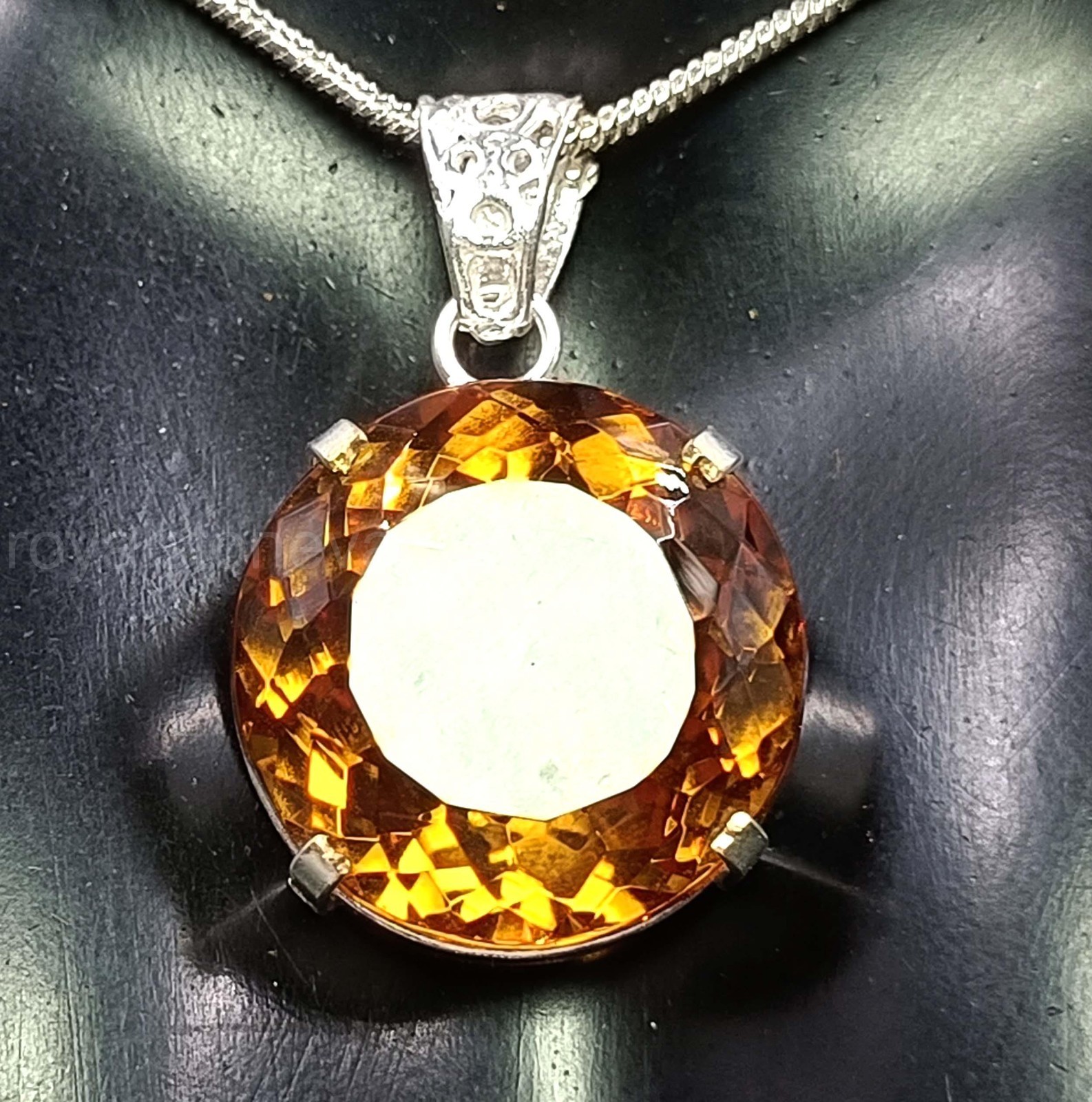 Certified 73.35Ct Alexandrite Pendant Colour Change 37x23mm Sterling Silver 5SDO
