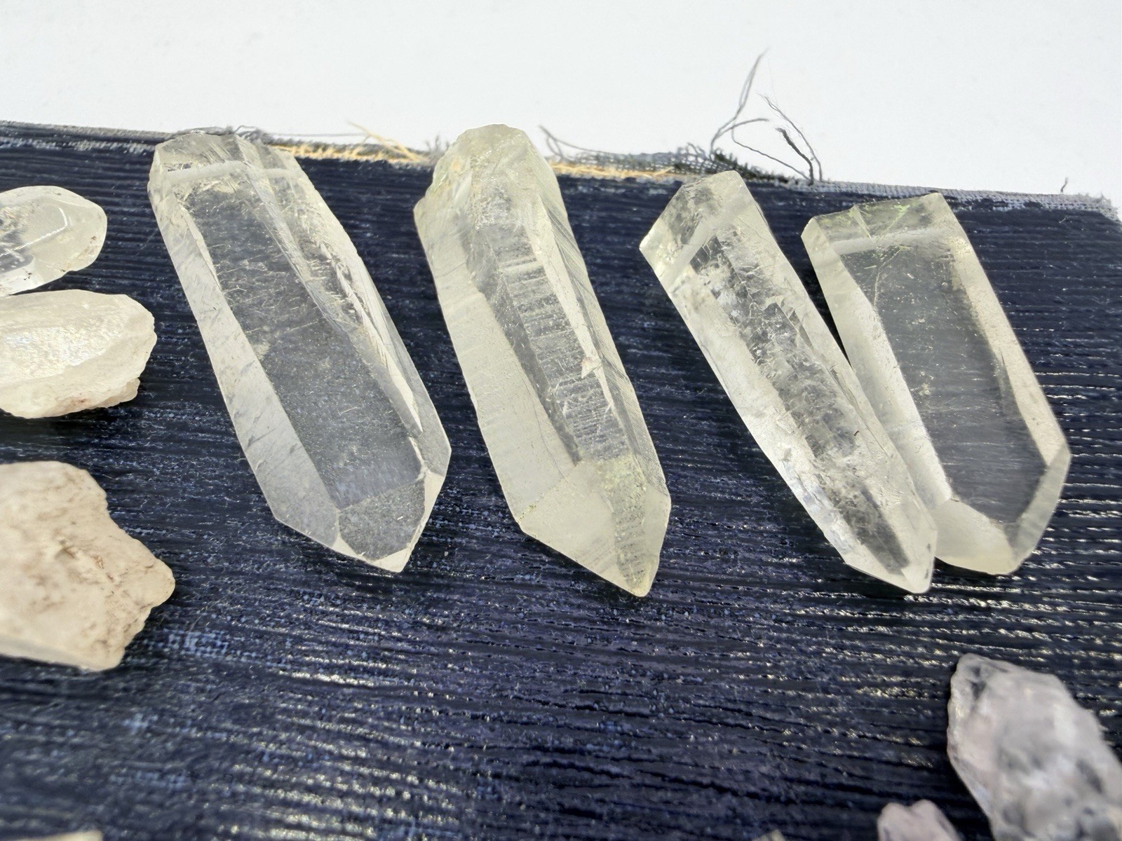 19 Pcs Clear Quartz Crystal 1” – 2” Drilled Points Wands Pendants Jewelry Making