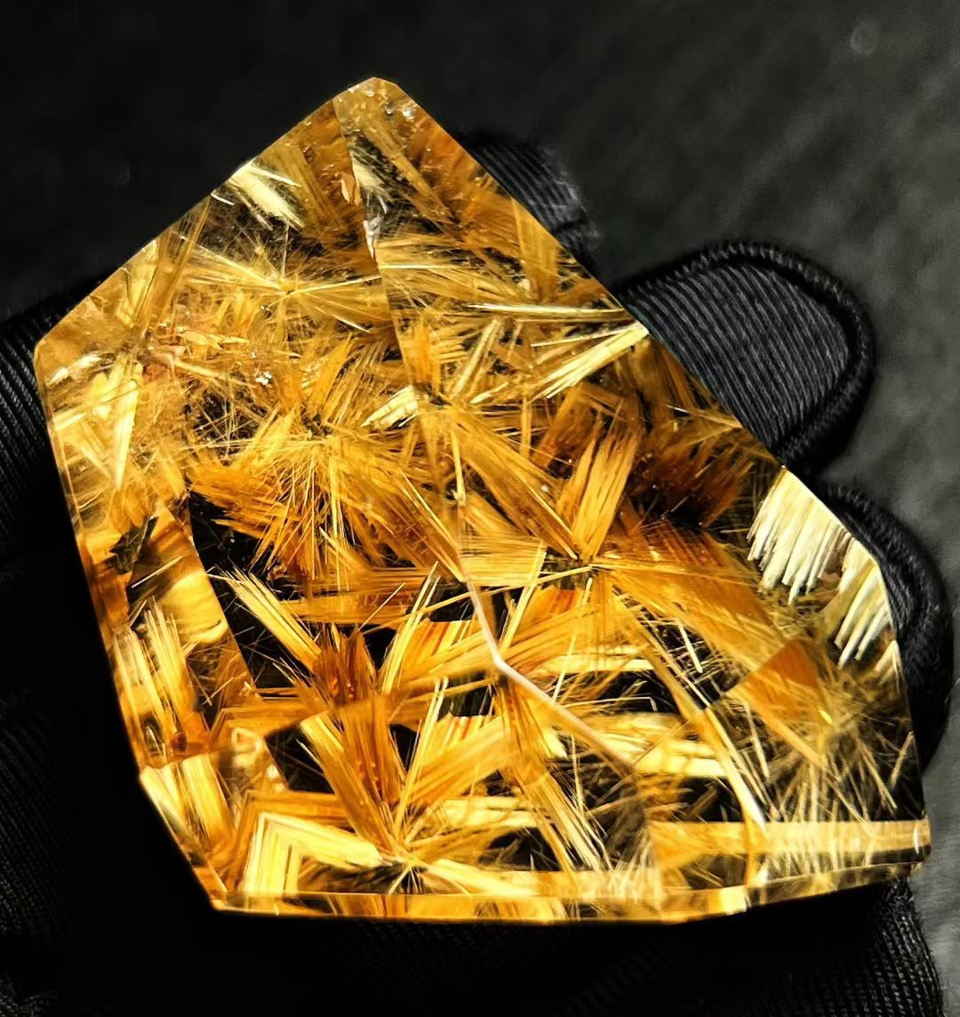 53*36mm Quality Natural Gold Rutilated Quartz Titanium Crystal Carved Mineral