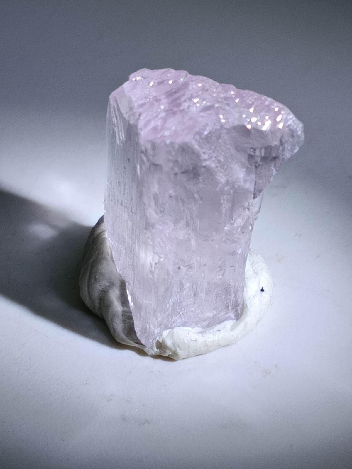 Pink Flourescent Kunzite Gemstone X50