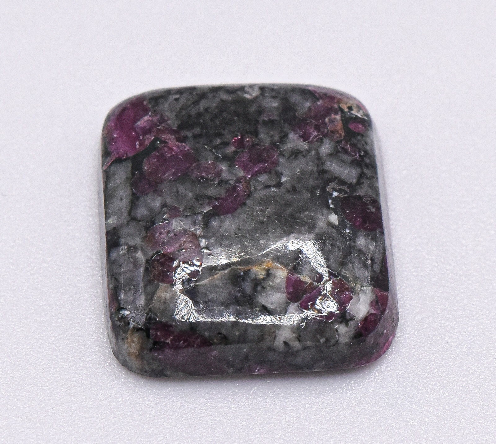 15.5ct 17mm Deep Purple Eudialyte Cabochon Polished UV Reactive Mineral – Russia