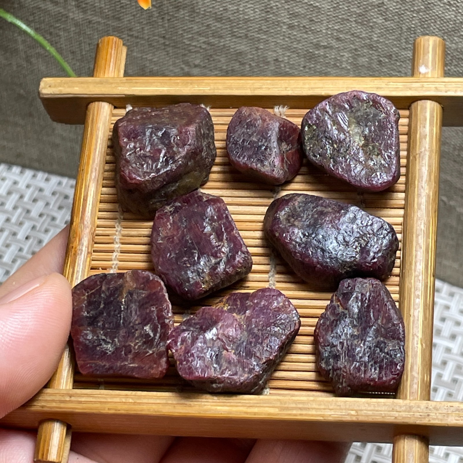 1kg Ruby Corundum stone – Red Sapphire Unprocessed Random shipping