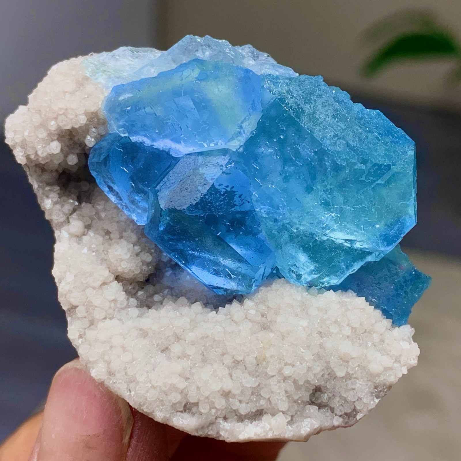 87G Natural transparent blue green cube fluorite mineral crystal from china