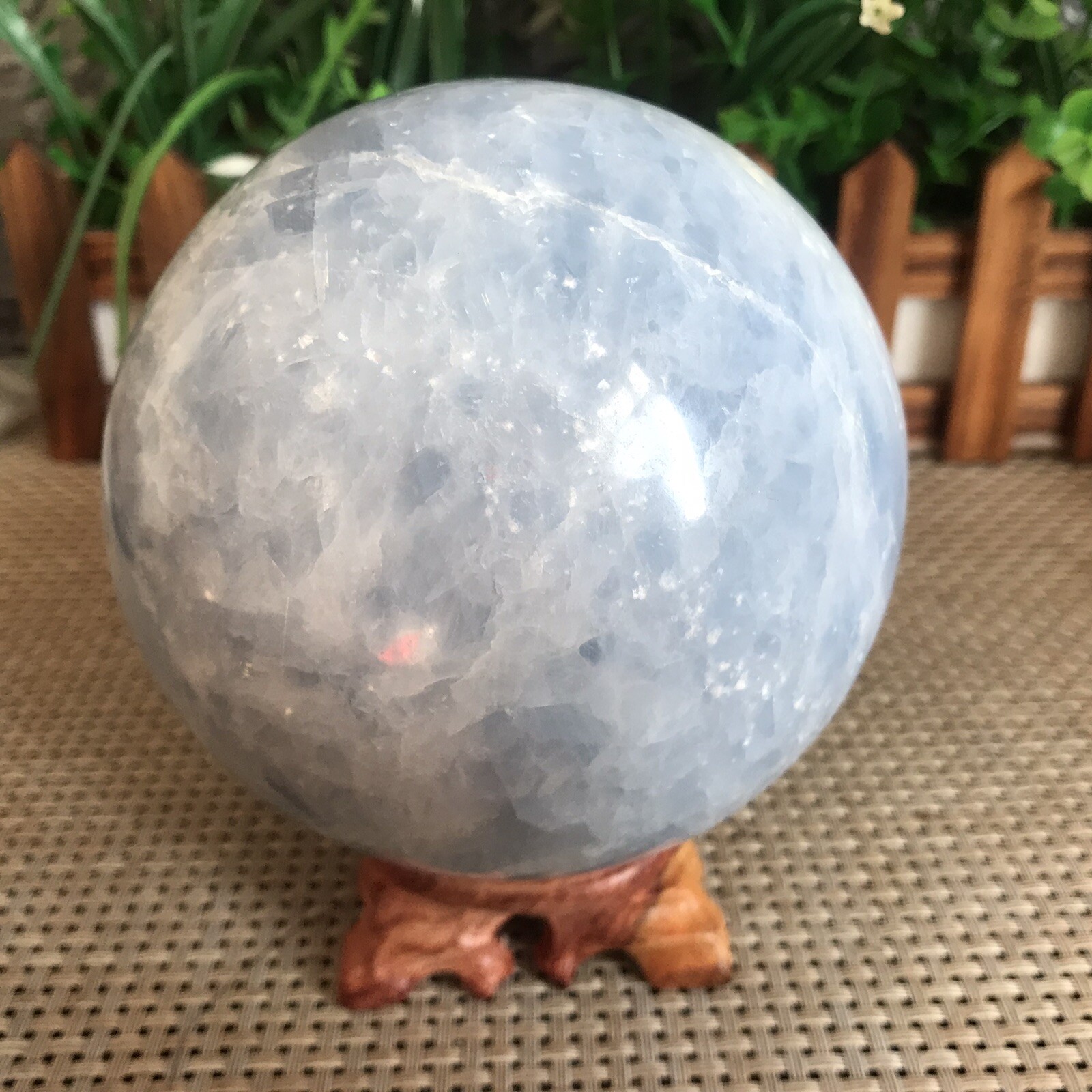 1915G 110mm Beautiful crystal ball beautiful natural kyanite ball Y01