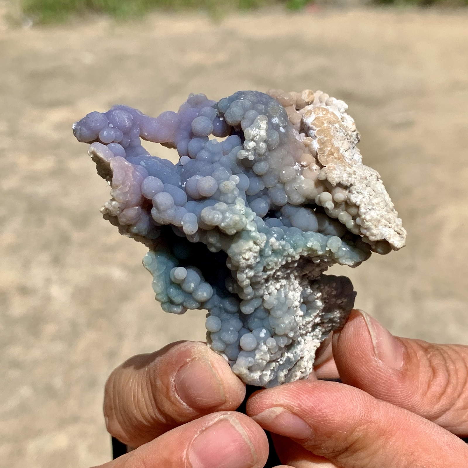 62G Natural purple grape agatequartz crystal granular mineralspecimen