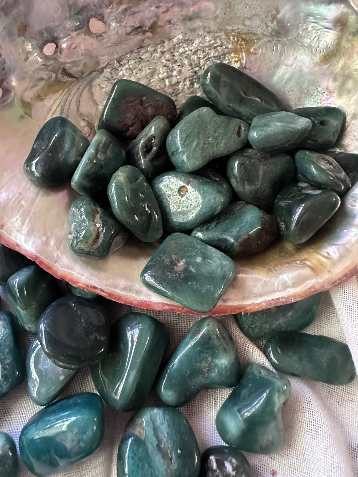 1X Mtorolite Tumbled Stone LG 20-30mm Reiki Healing Crystal Peace Calm Wisdom