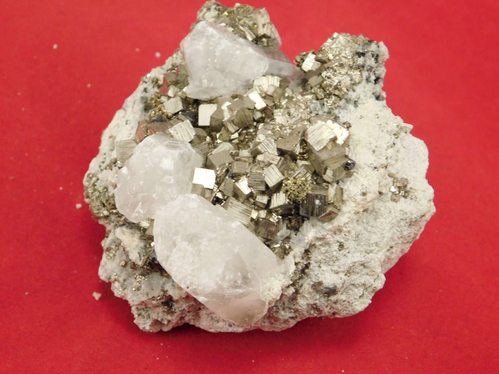 FLUORESCENT Calcite Crystal Cluster with PYRITE Crystal CUBES! Peru 196gr