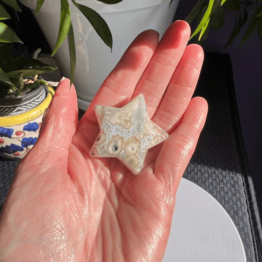 Flower Agate Star Carving