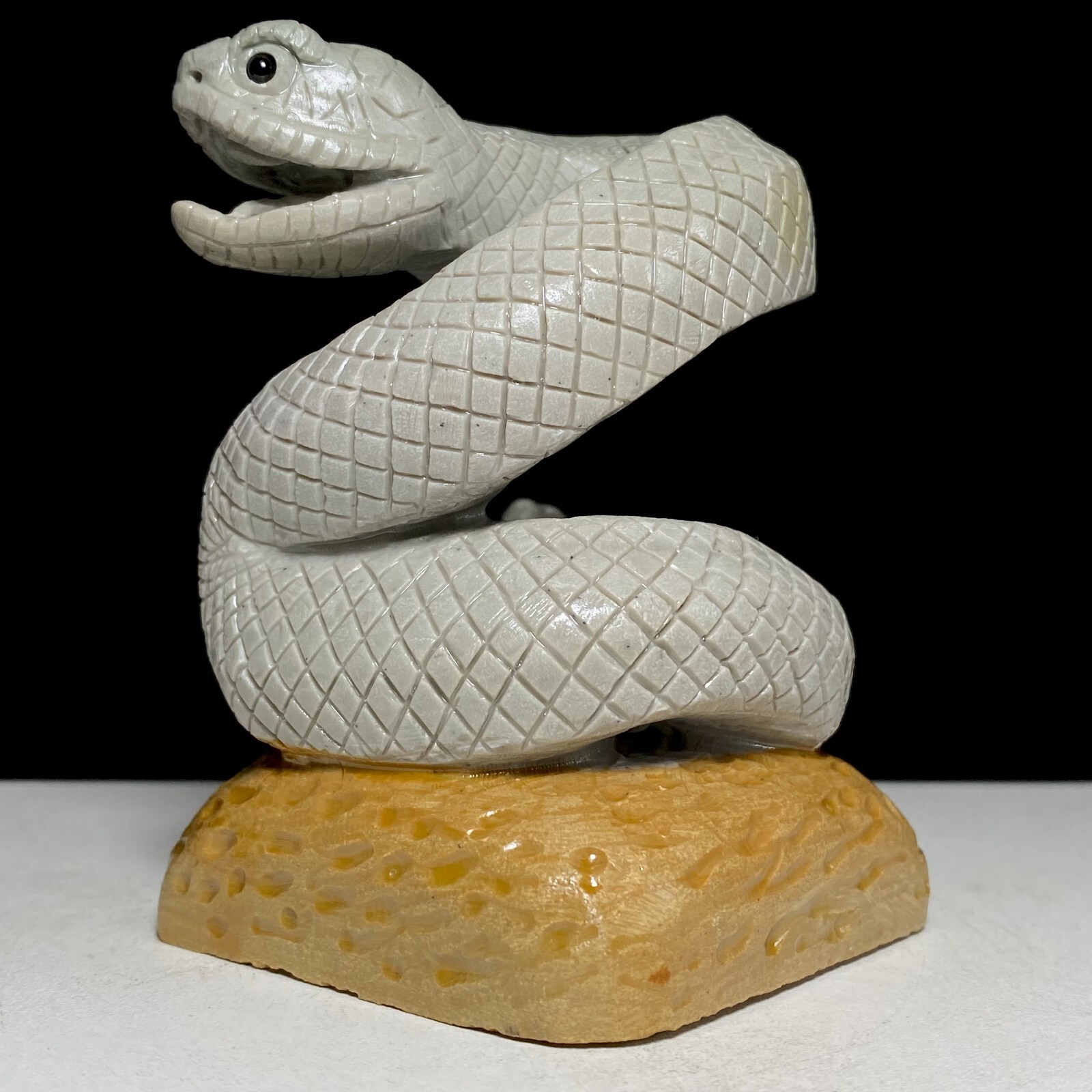 Natural Crystal Quartz Mineral Specimen Songhua Stone Handcarved Rattlesnake