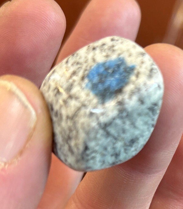 1 Kilogram Of Tumbled A Grade K2 Average Size 14 Grams