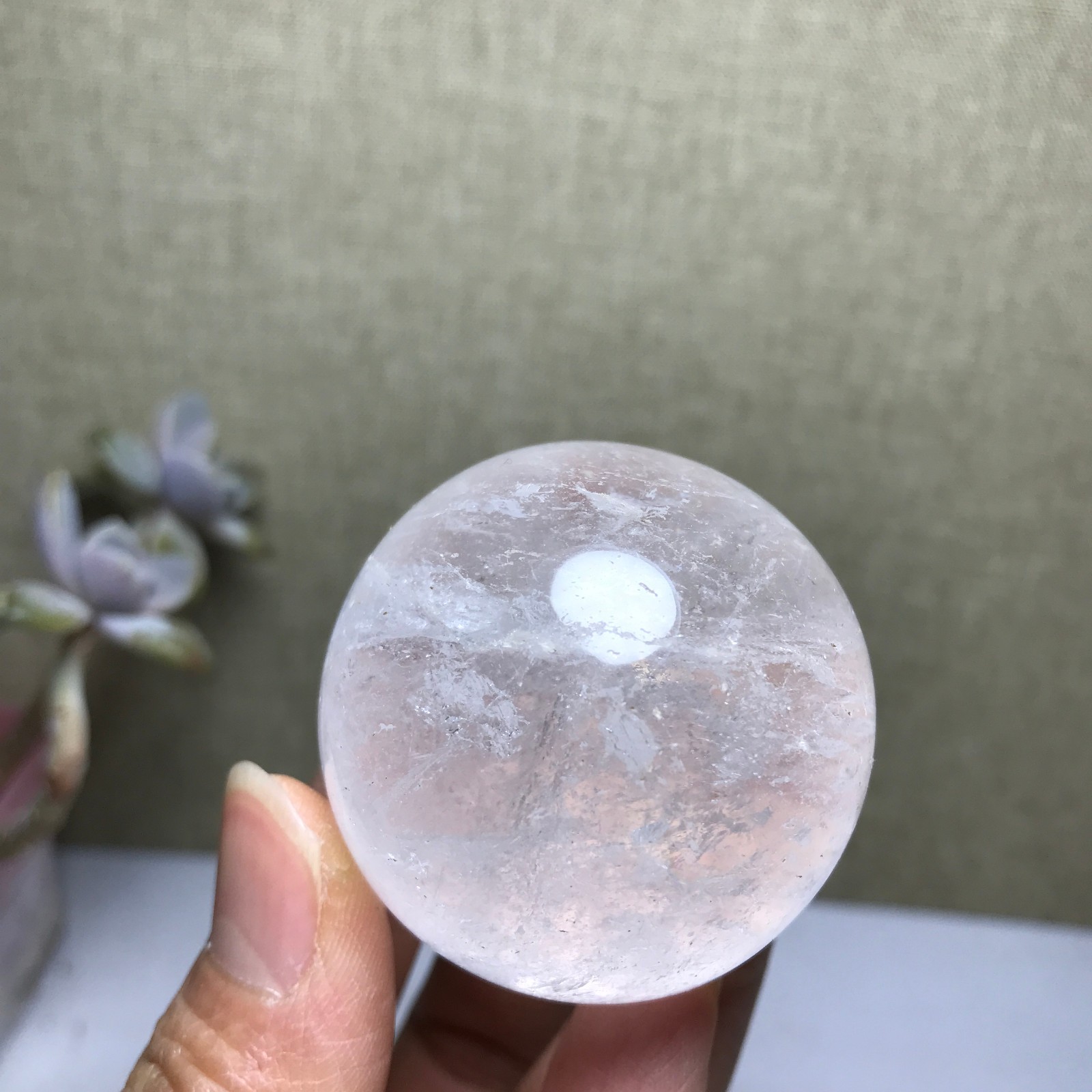 43mm Natural white crystal sphere ball Crystal Quartz specimens 120g A3003
