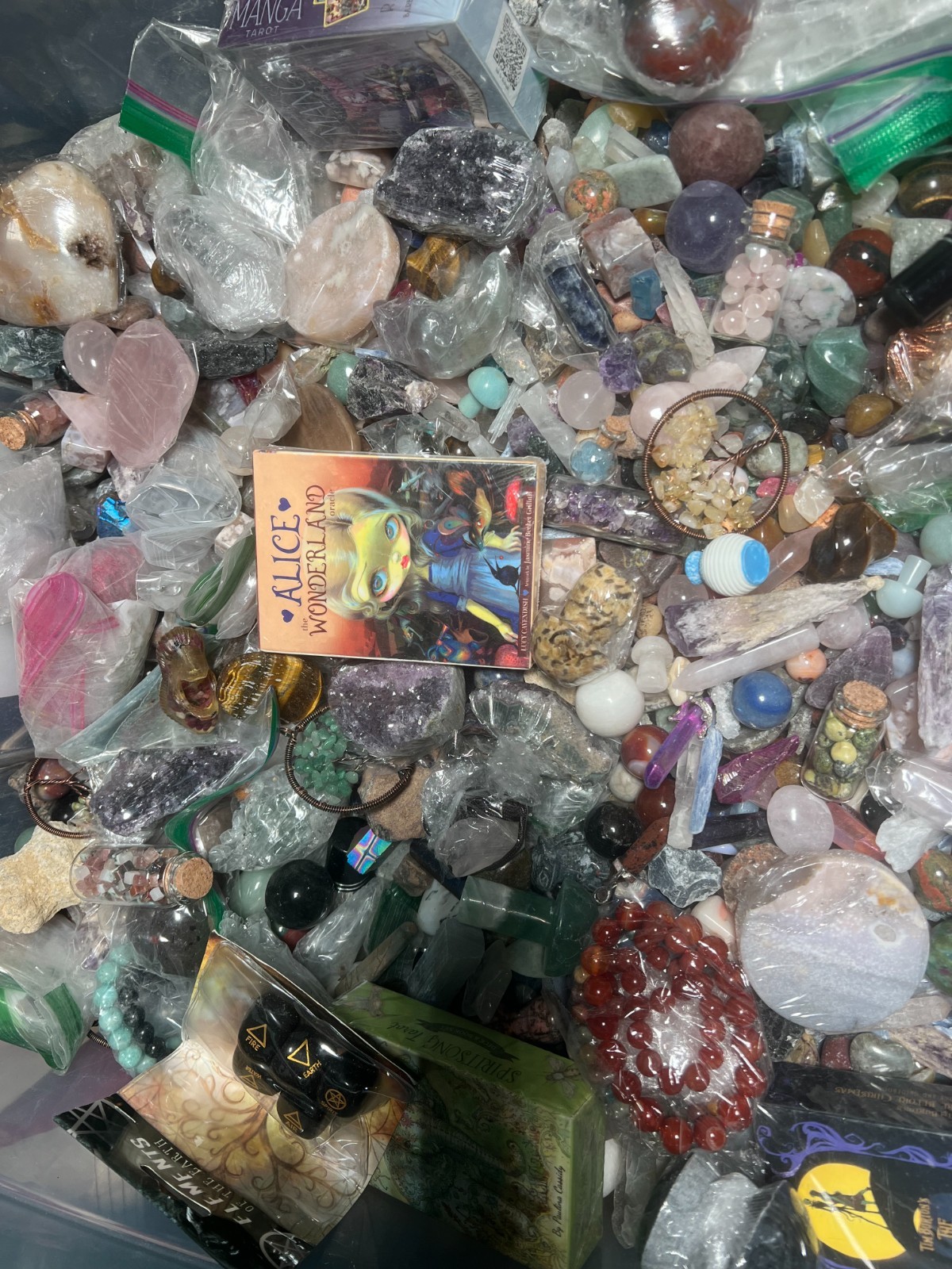 Crystal Lucky Confetti Scoop – 2.5 lb scoop also comes with 1–2 mystery items