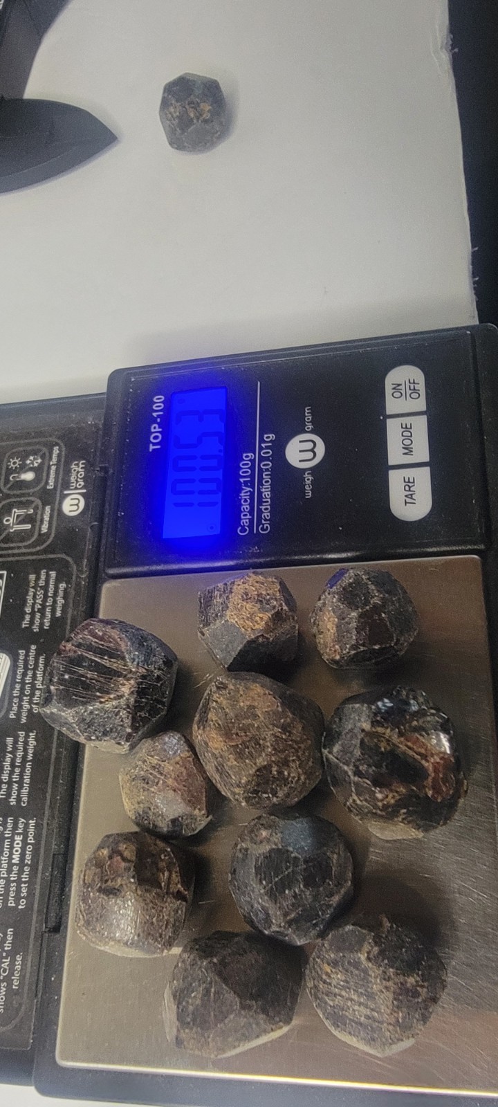 Lot Of Garnet crystals Roughly 100 grams Raw Natural Unpolished Uncut