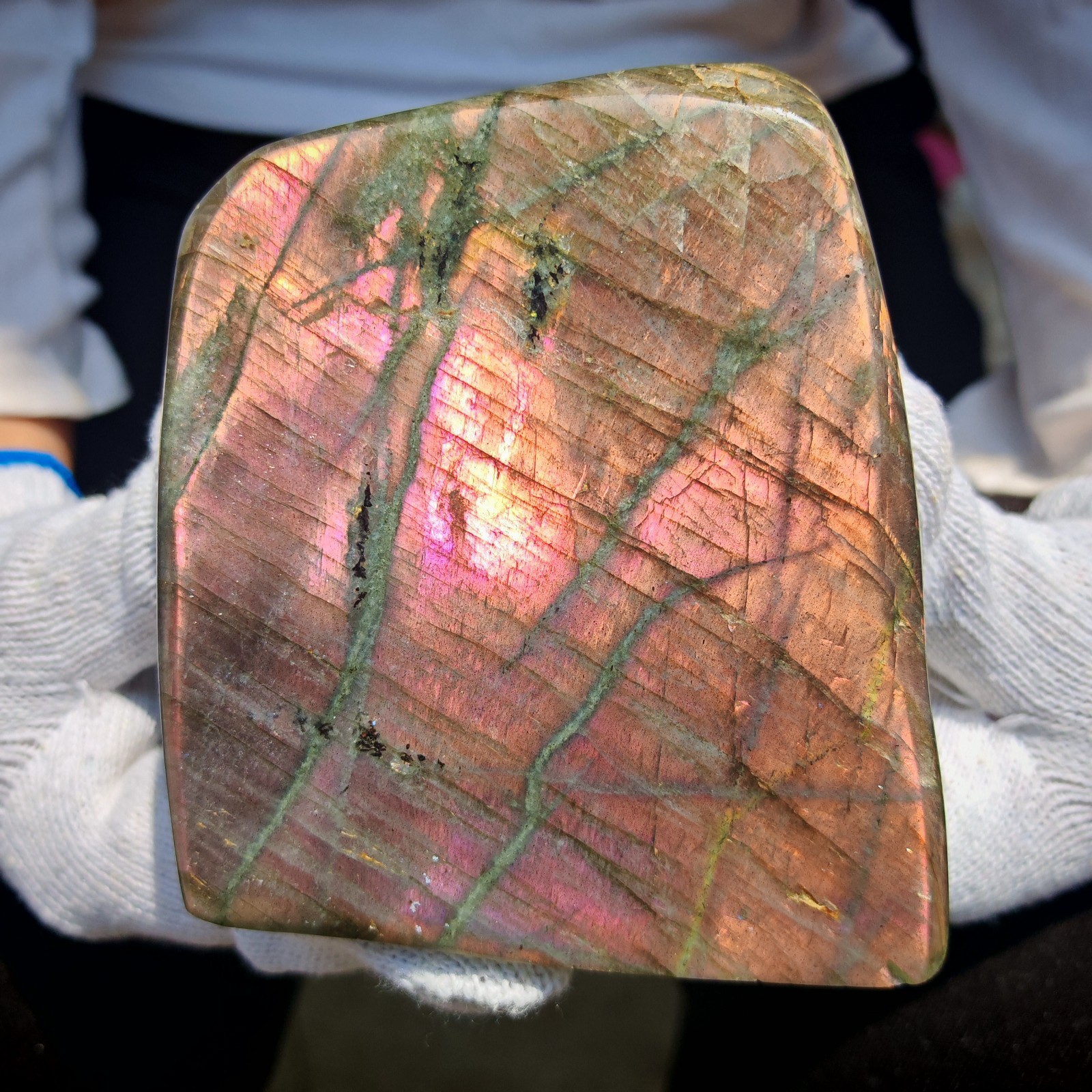 2.64LB RARE Natural crystal Labradorite that emits purple light beauty