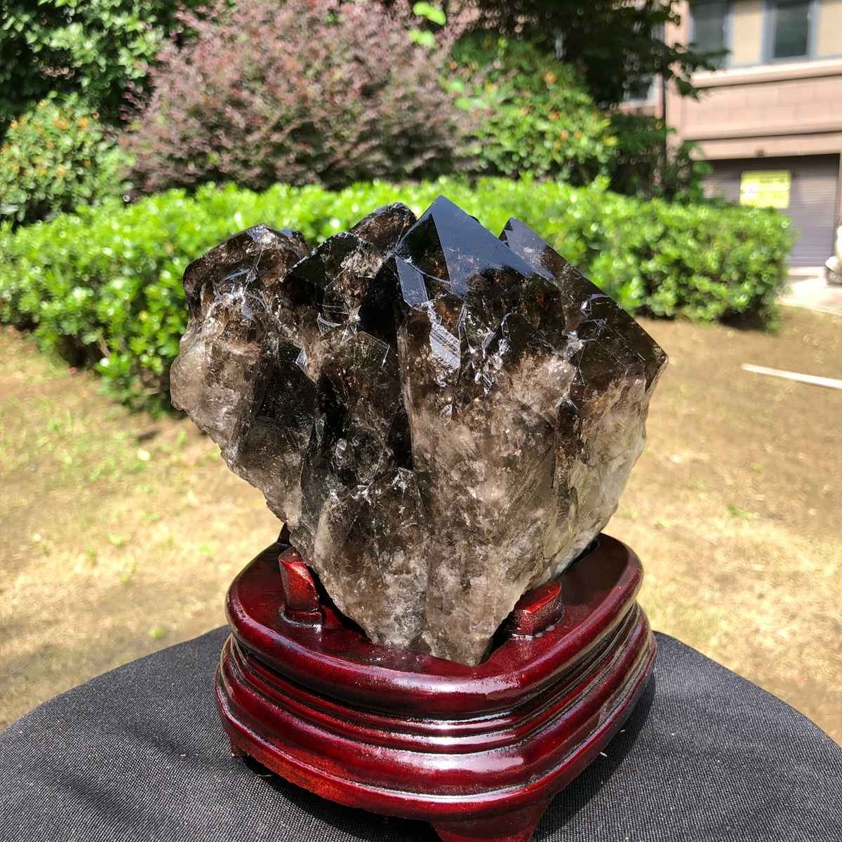 3340g Natural tea crystal specimen + pedestal MH1800