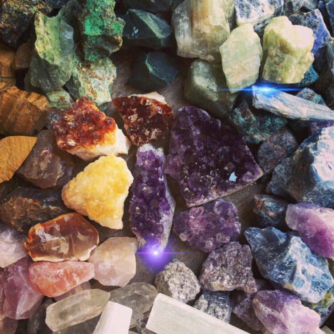 Quartz Crystal Beginner Set Starter Kit w/ 6 Raw Natural Minerals & Stones Geode