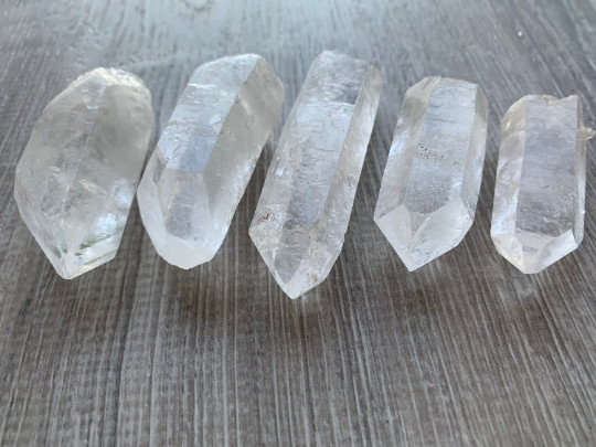 Natural Clear Quartz Crystal Point, 1.5″ to 3″ Raw Crystal Points,Wholesale Bulk