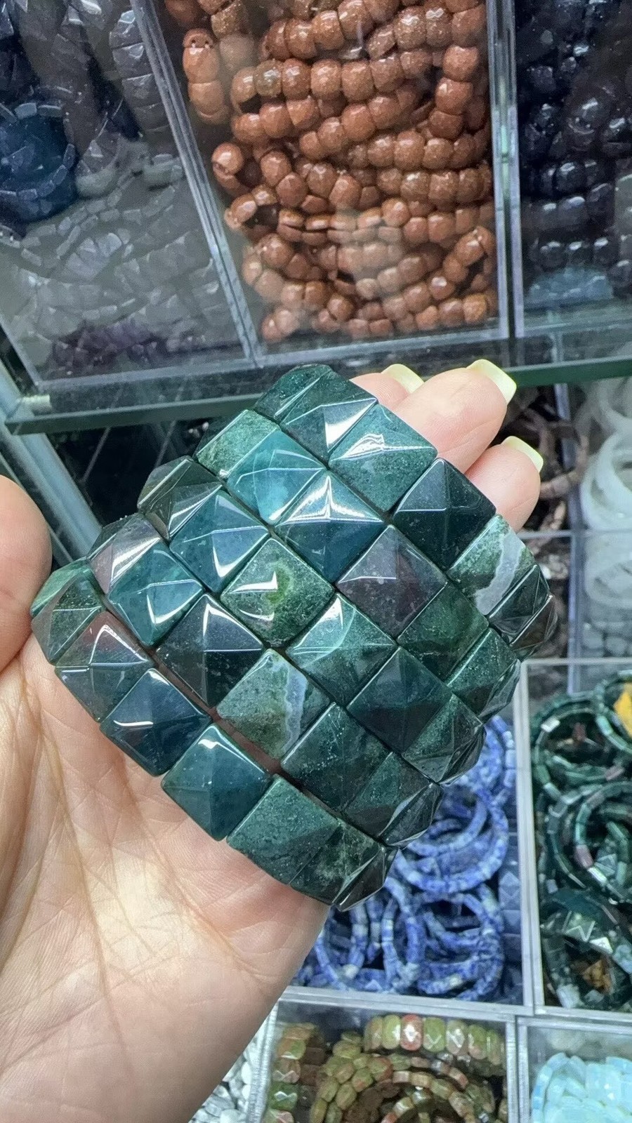 Natural stone square crystal cut angle 12 x12mm pyramid hand bracelet Healing