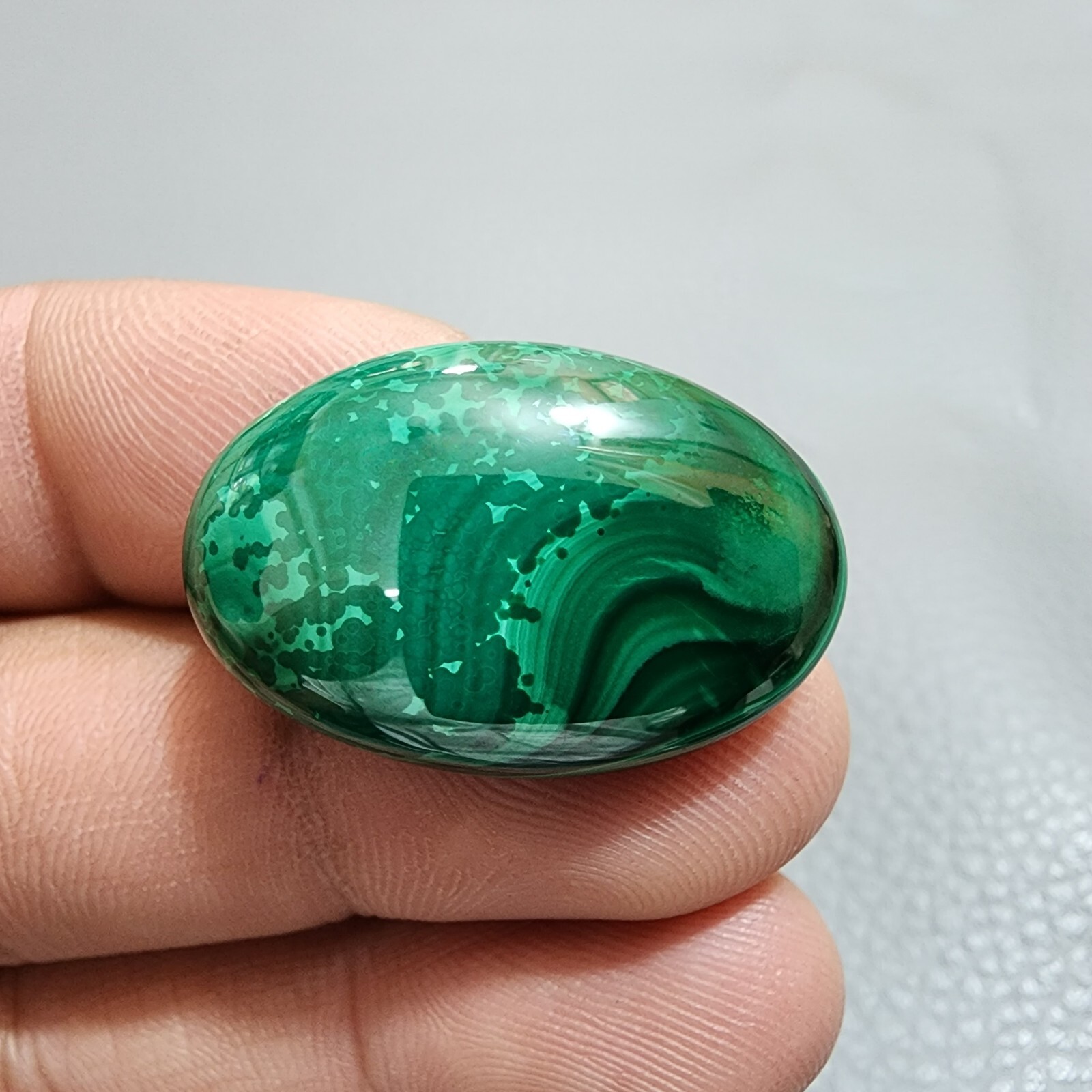 Beautiful Designer Green Malachite Oval Shape Cabochon Gemstone Jewelry 50 Crt