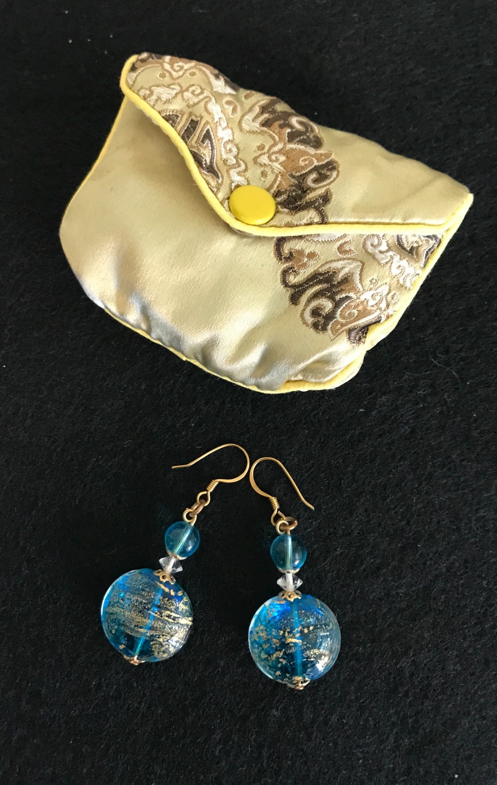 China Retro Pendant Blue Glass Earrings – Delicate Gold Color Tracings