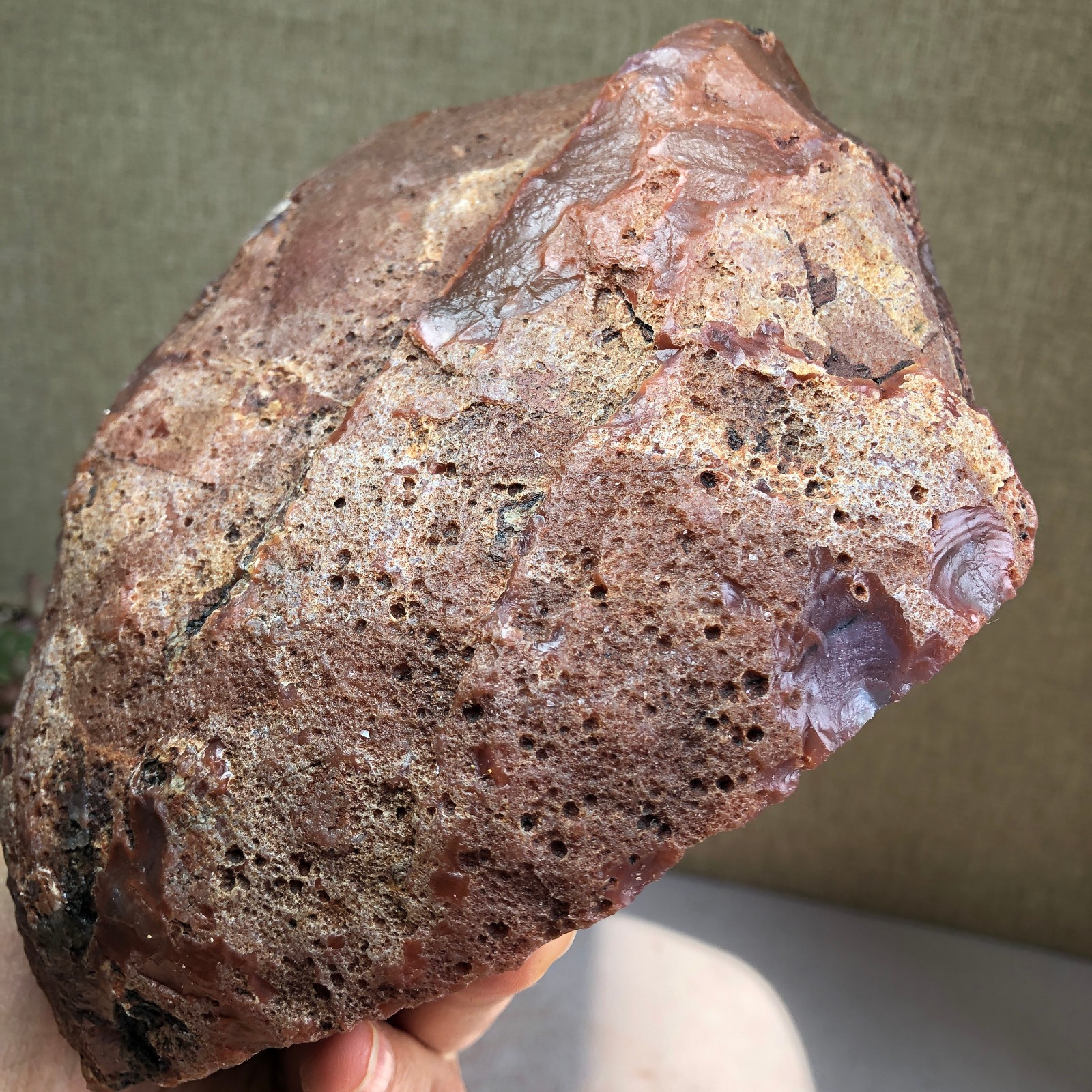 137mm Natural agate stone uncut block original Crystal specimens 1.92kg A3635