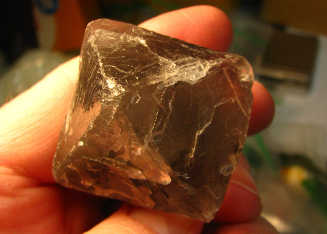98g LARGE GRAY/CLEAR OCTAHEDRON FLUORITE 2.07×2.06×2.06in DE’AN JIANXI CHINA#243