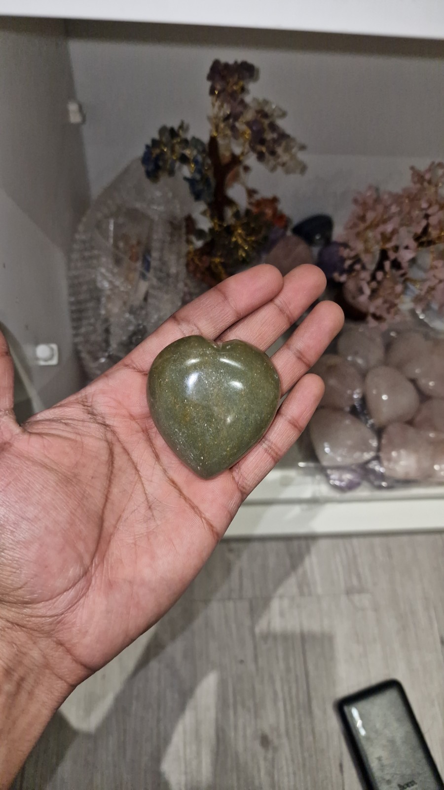  Green Aventurine (1 Pice) crystal heart is about 40x35x20mm