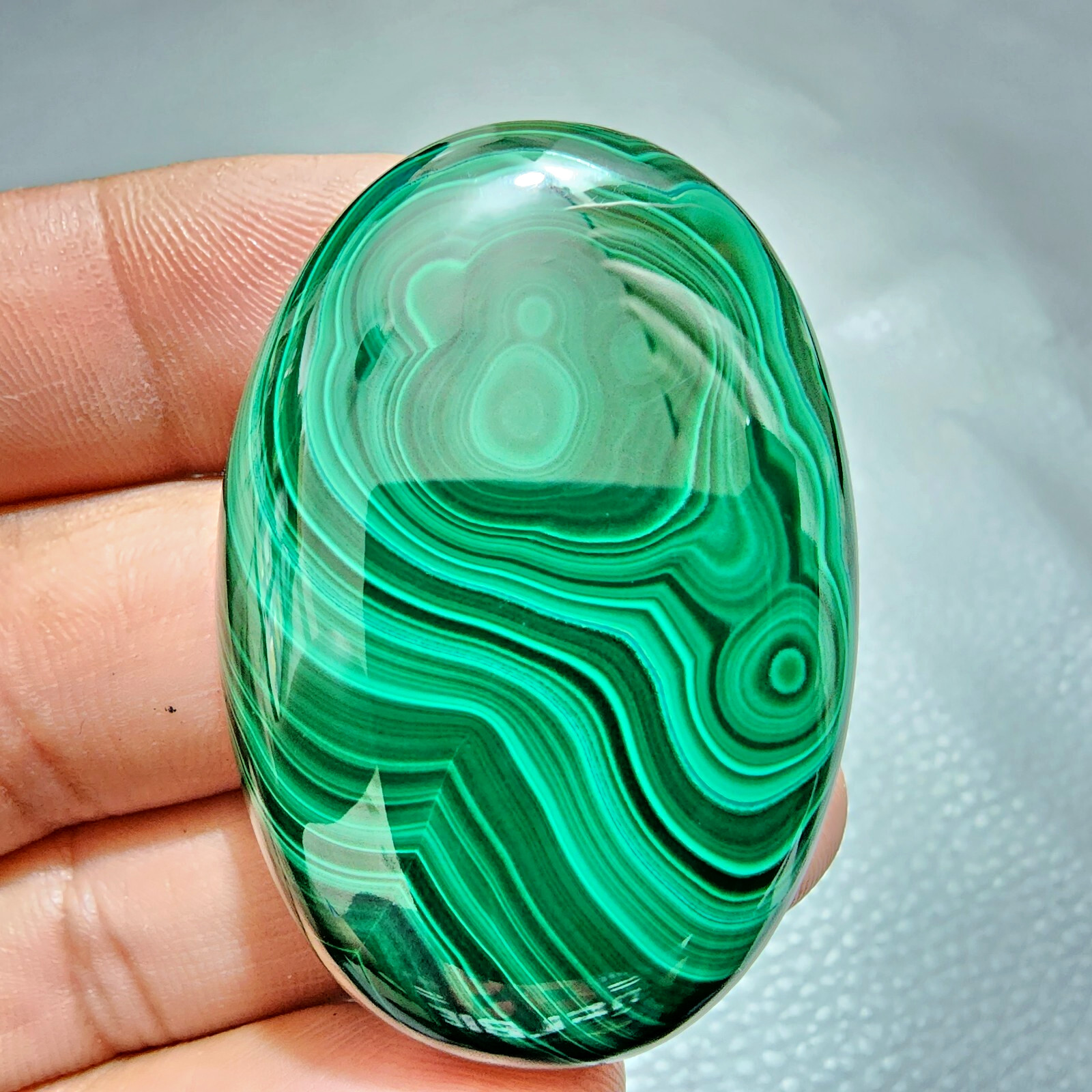193 Crt Unique Green Designer Malachite Oval Shape Cabochon Gemstone For Jewelry