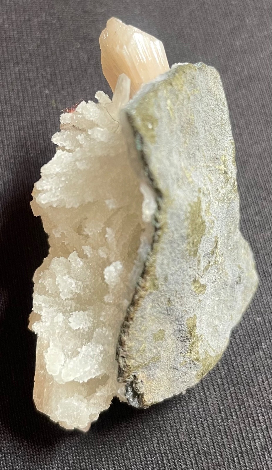 20g Natural stilbite cluster stunning spiceman/ India 6x4x3 cm