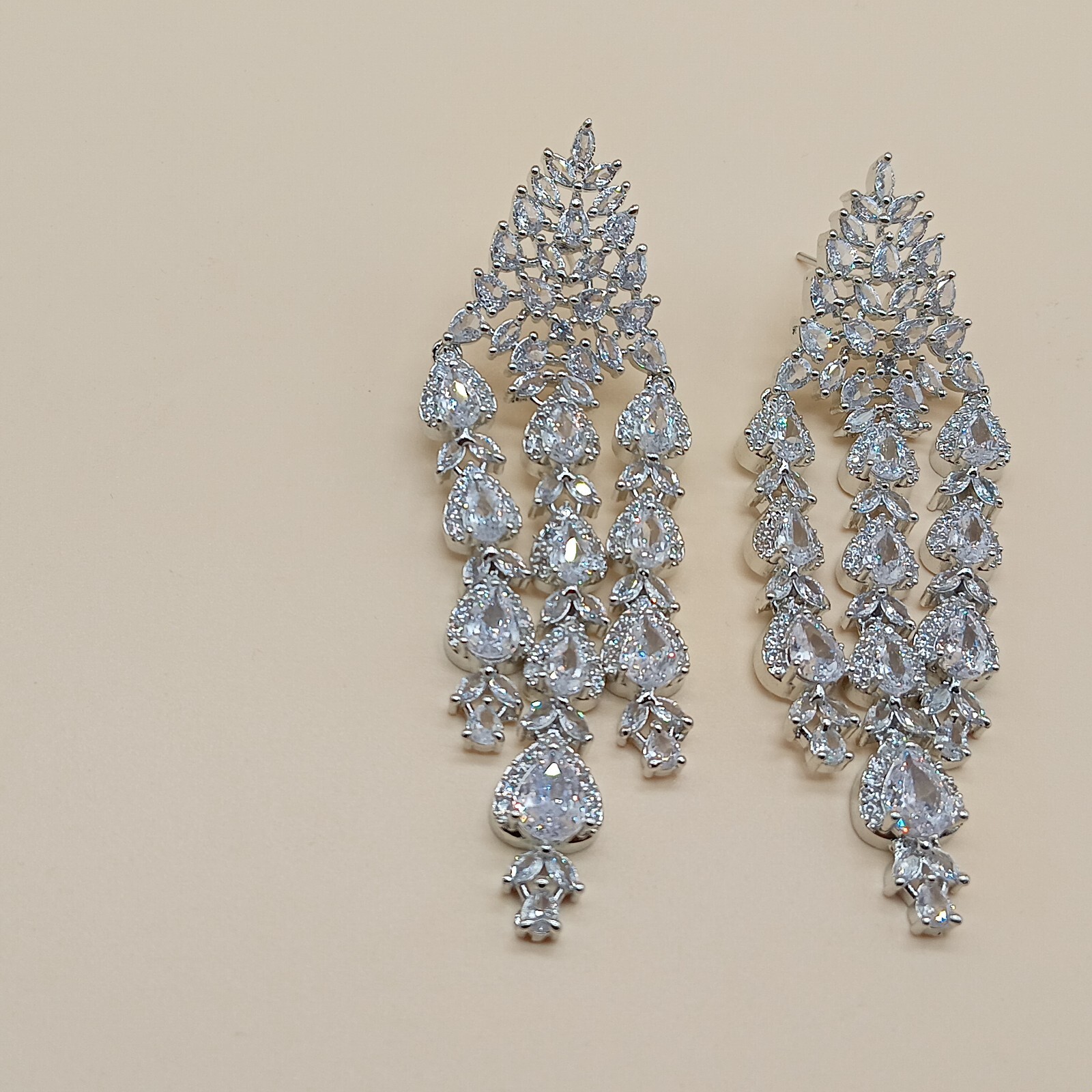 “Luxury Bridal Choker Necklace & Long Earrings Set | Silver Plated CZ Crystalset