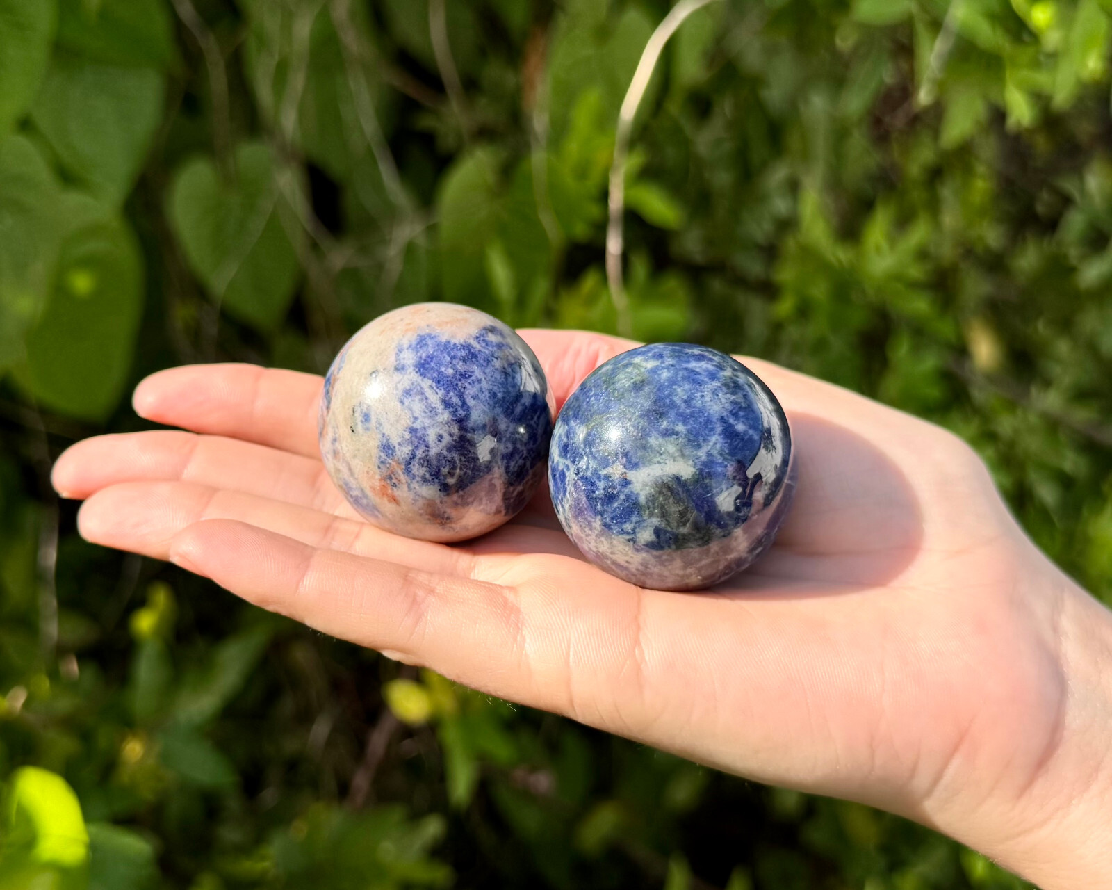 Sodalite Crystal Sphere & Stand, 1.5″ Polished Sodalite Sphere (Crystal Ball)