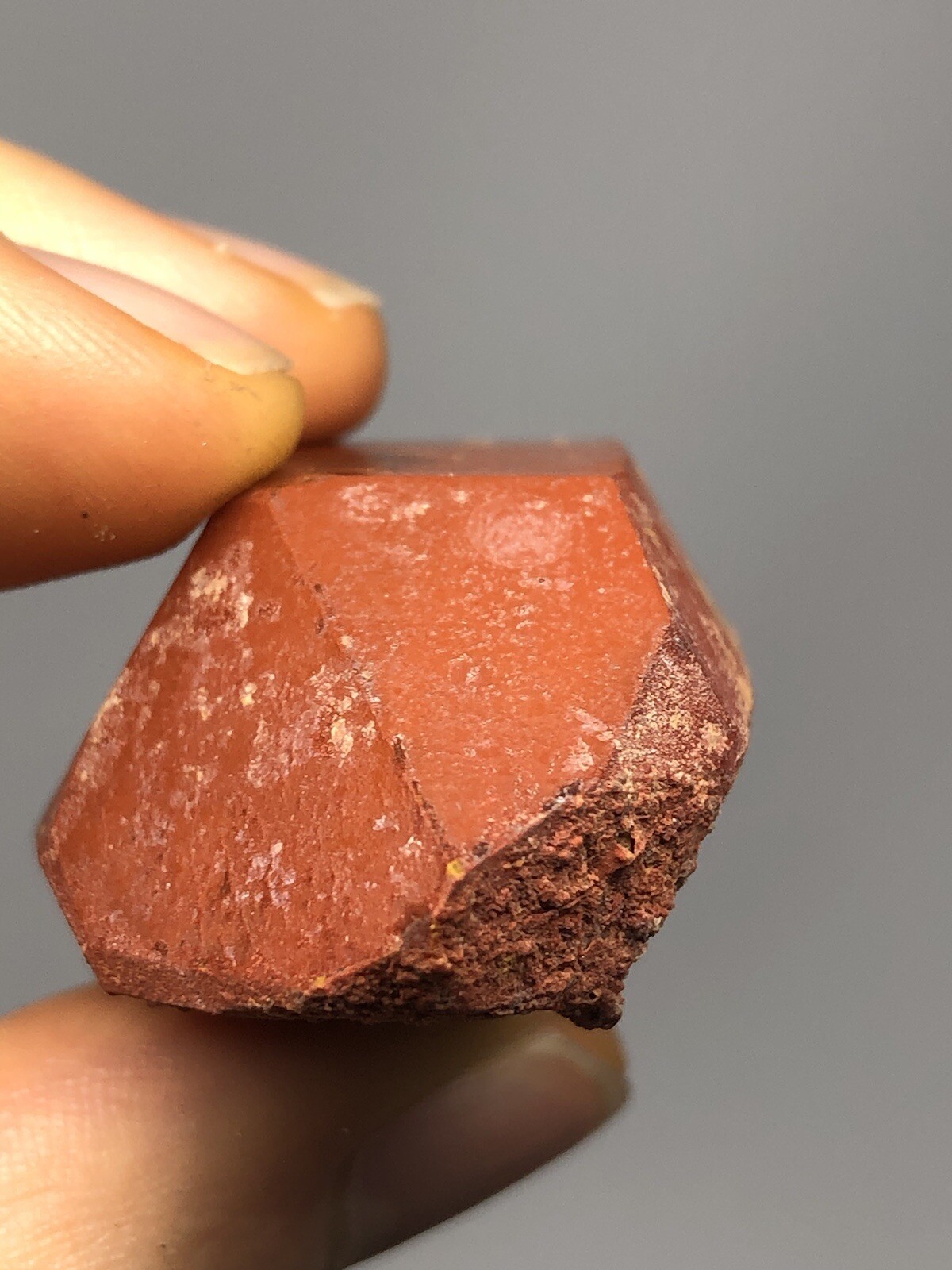 Red Quartz Crystal Point Morocco 1.2oz N34