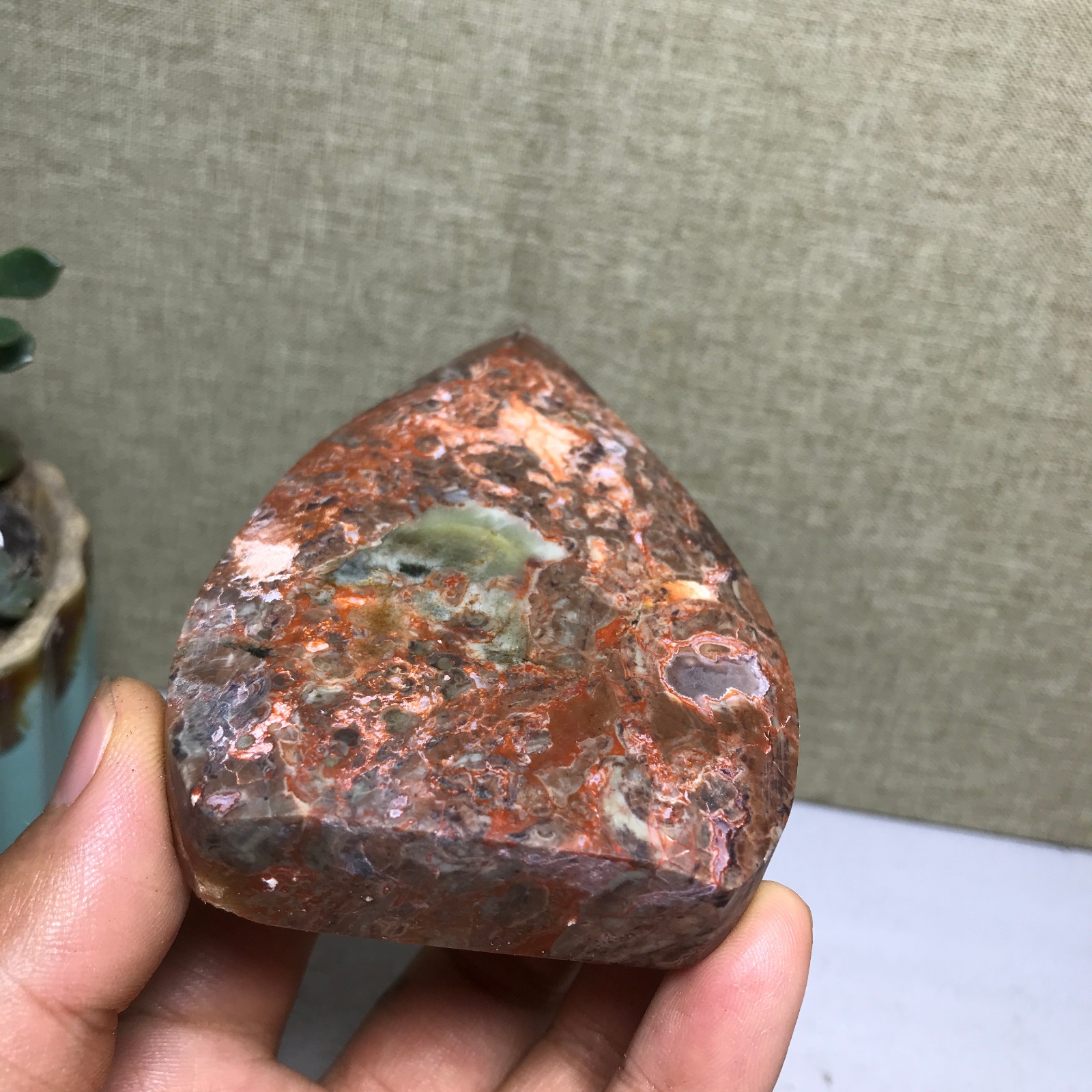 Natural Indonesian Bloodstone agate point leaf Crystal specimens 168g A5155