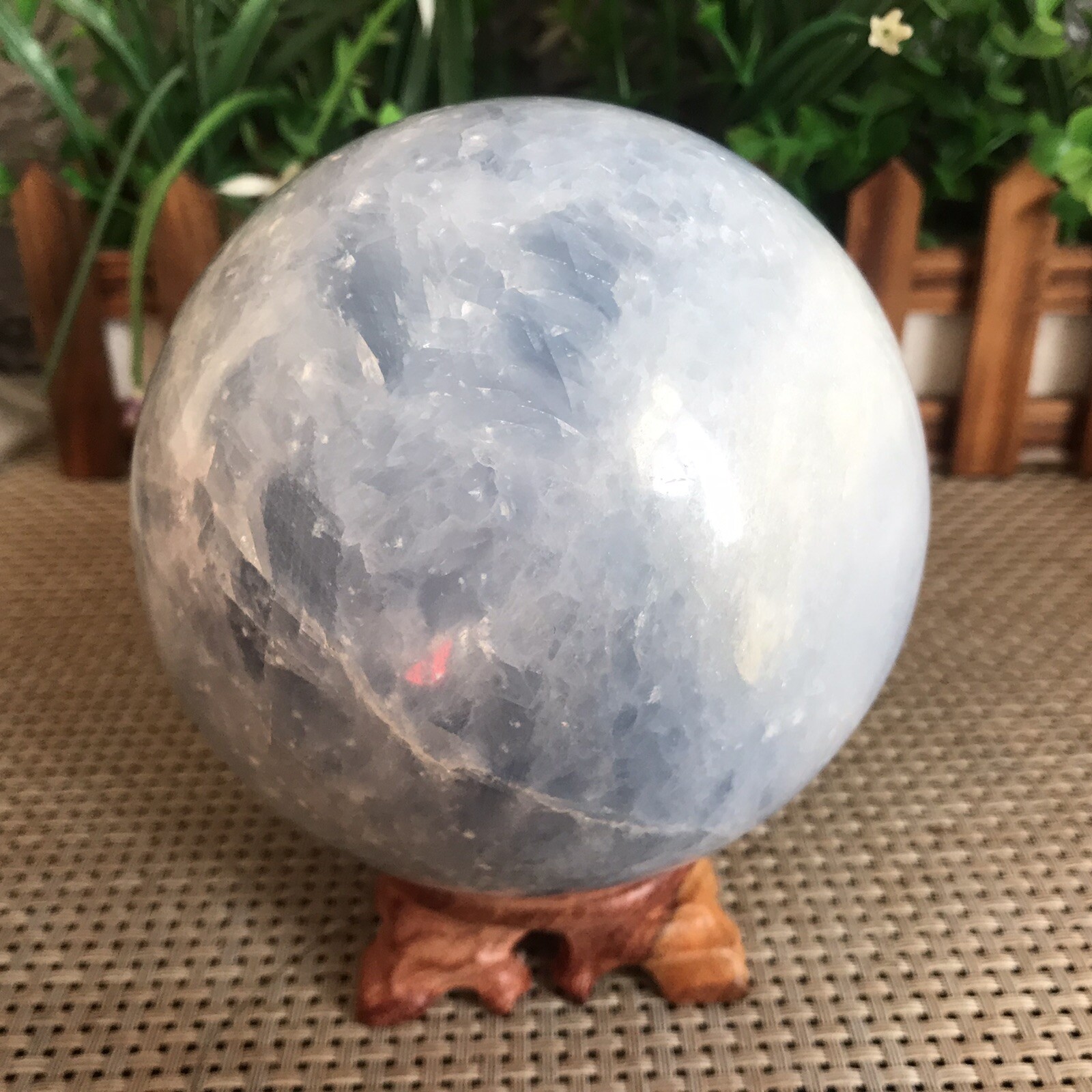 1915G 110mm Beautiful crystal ball beautiful natural kyanite ball Y01