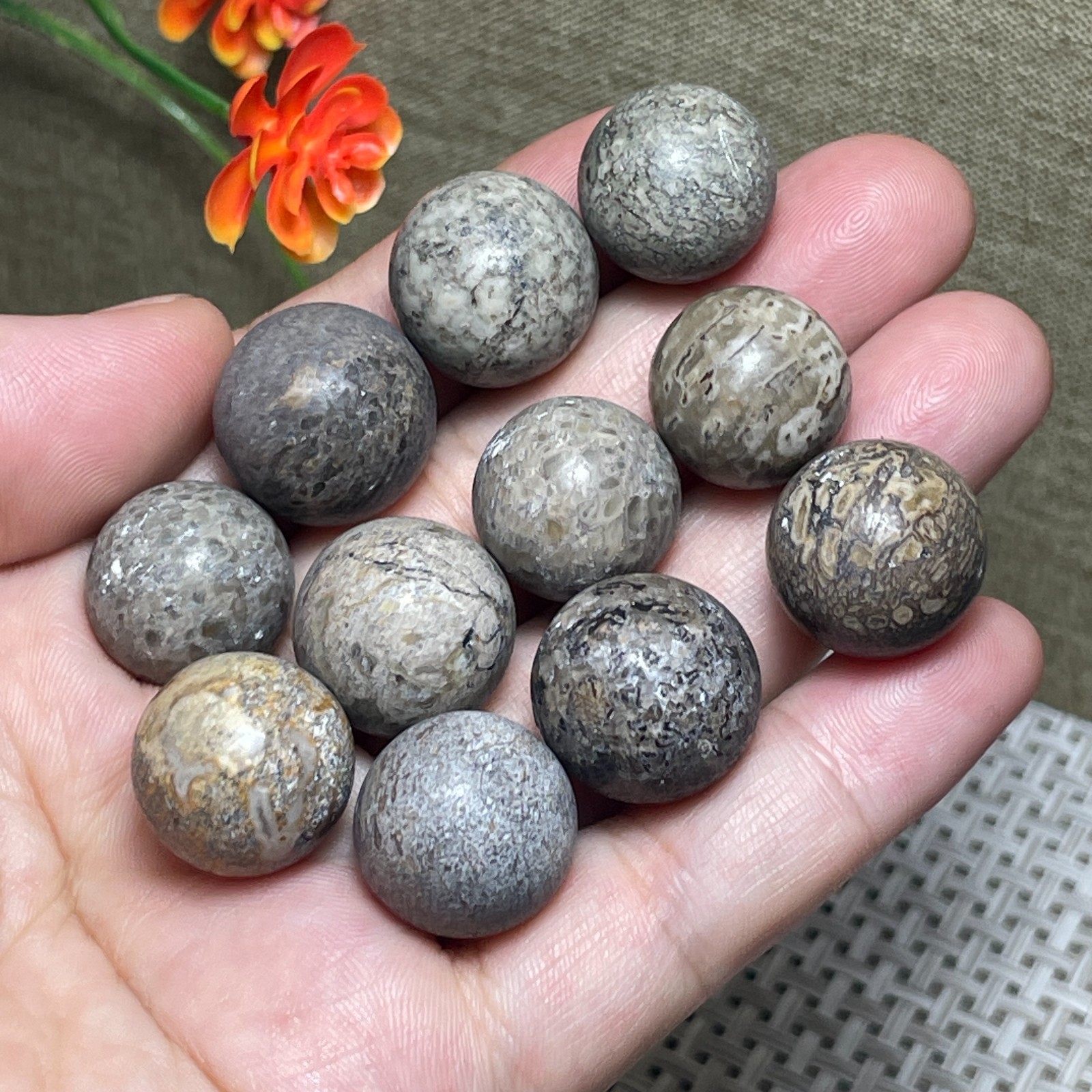 Awesome! beautiful stone ball home Decoration Madagascar collection 16-17mm A2