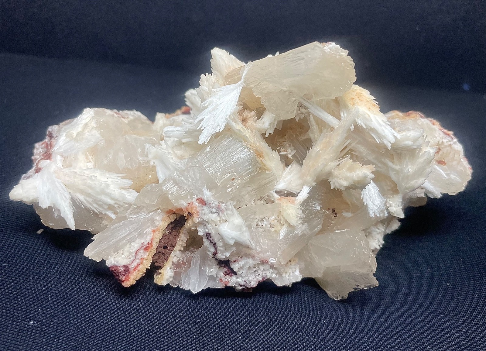 230 gr Natural Scolecite w/ calcite Cluster specimens 8x13x7 cm video