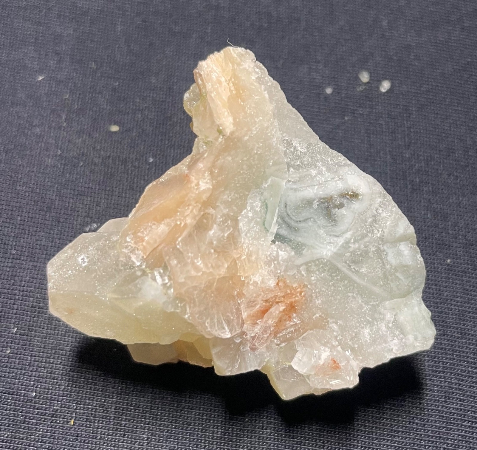 4 pieces Natural stilbite with Apophyllite crystal stone 102 gr 5x5x3 cm