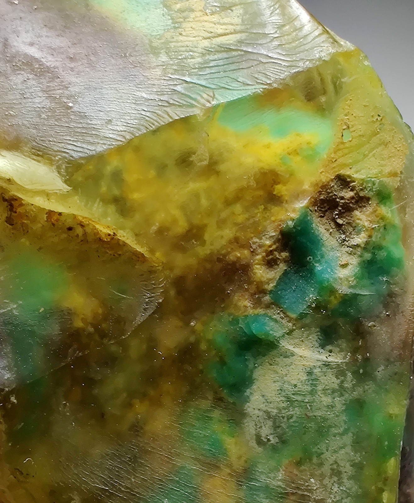 Peruvian Opal, great colors, beautiful specimen. Peru. 54 grams.