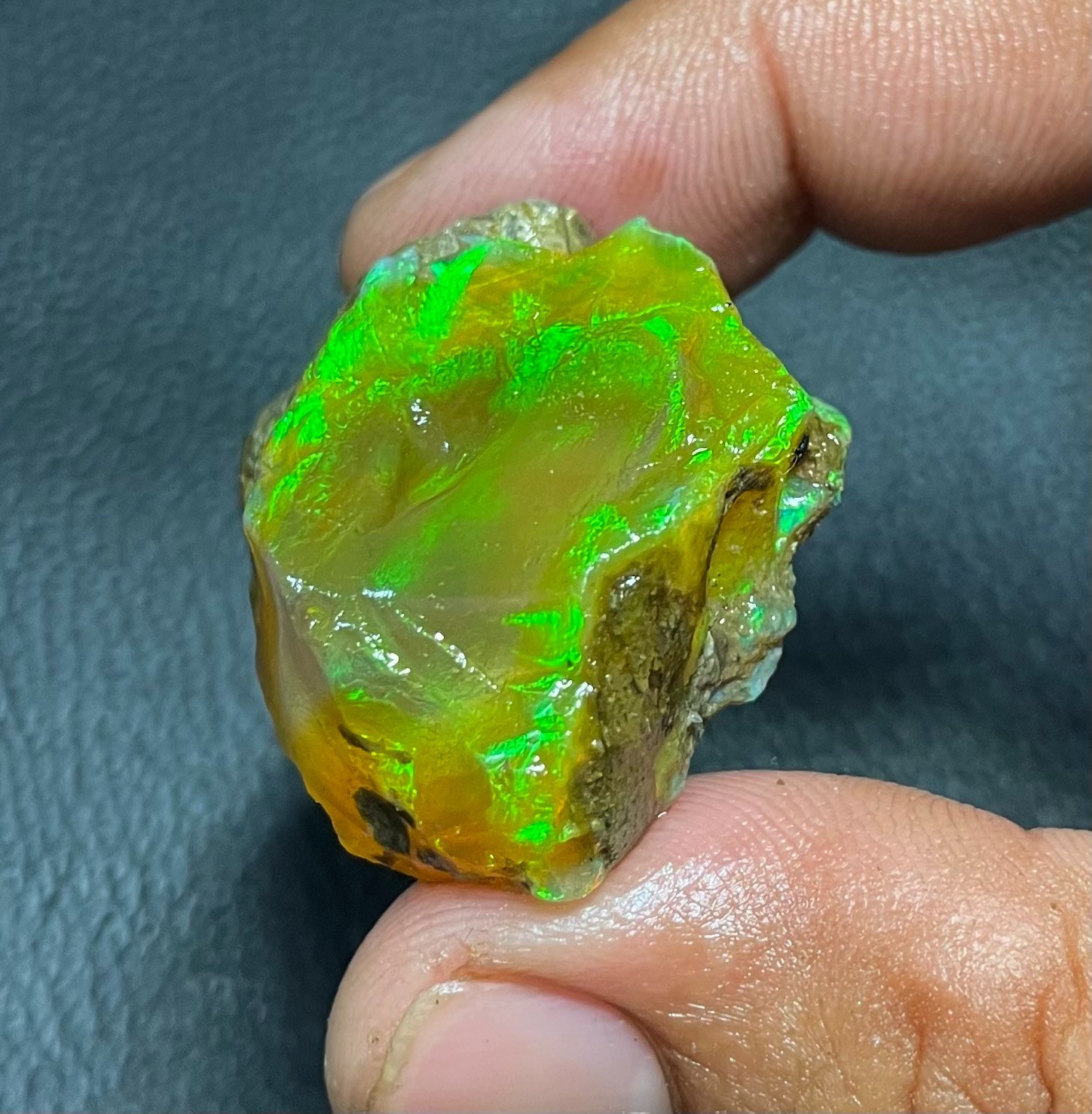 AA+ Ethiopian Opal Oil Rough Entreated Welo Fire Opal Multi Color Flash 94.30Cts