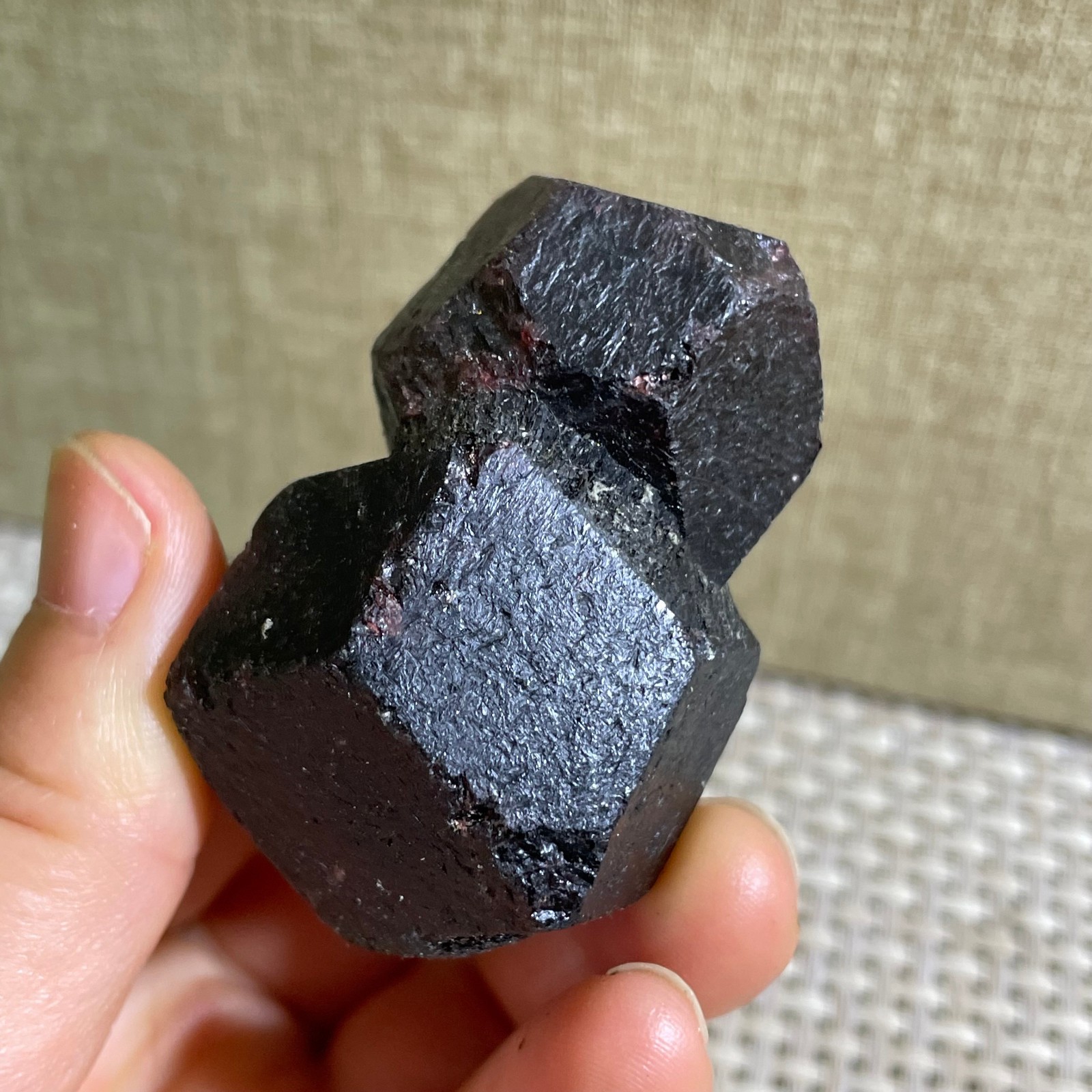106g RED Garnet Crystal gemstone rough stone mineral specimen