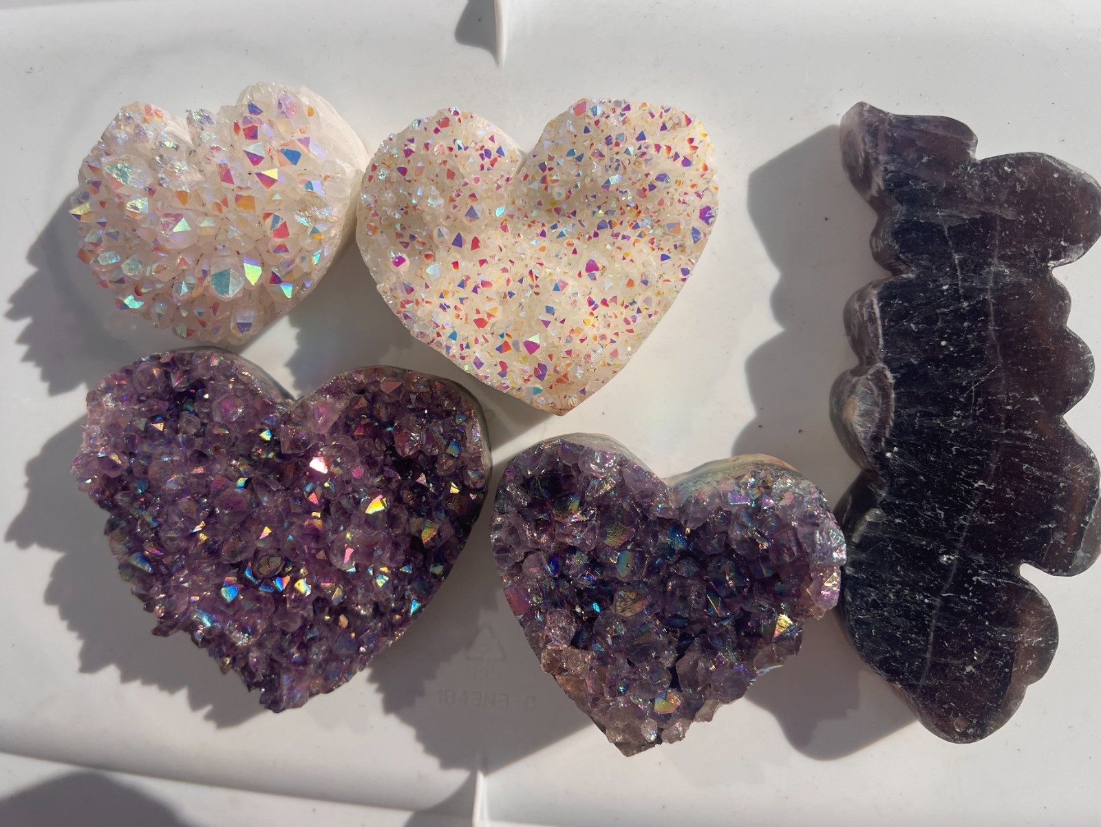 Crystal Lucky Confetti Scoop – 2.5 lb scoop also comes with 1–2 mystery items