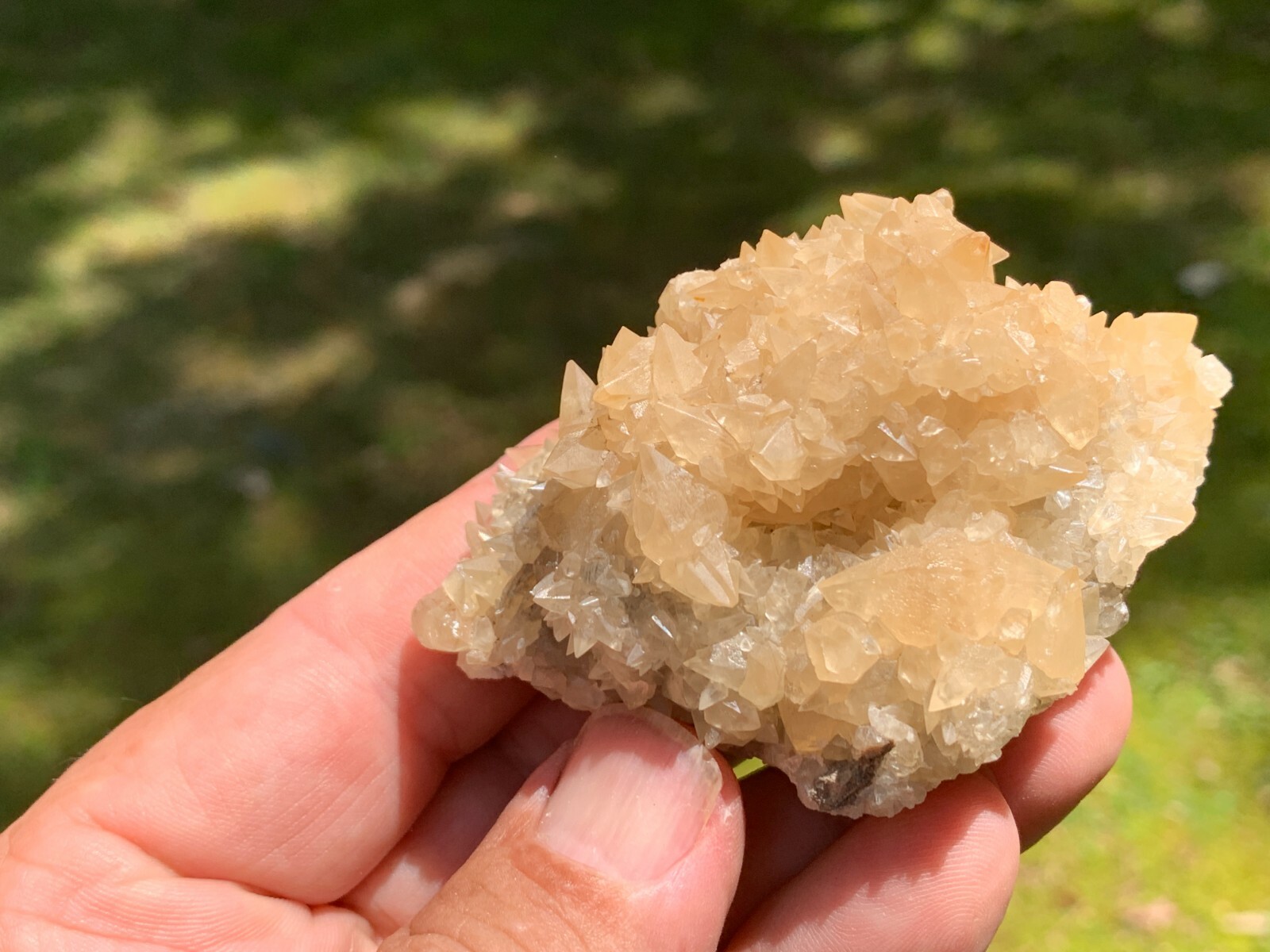 ☆ 2-1/2 x 2 Inch – CALCITE Crystal Cluster ☆ Pugh Quarry Ohio ☆463