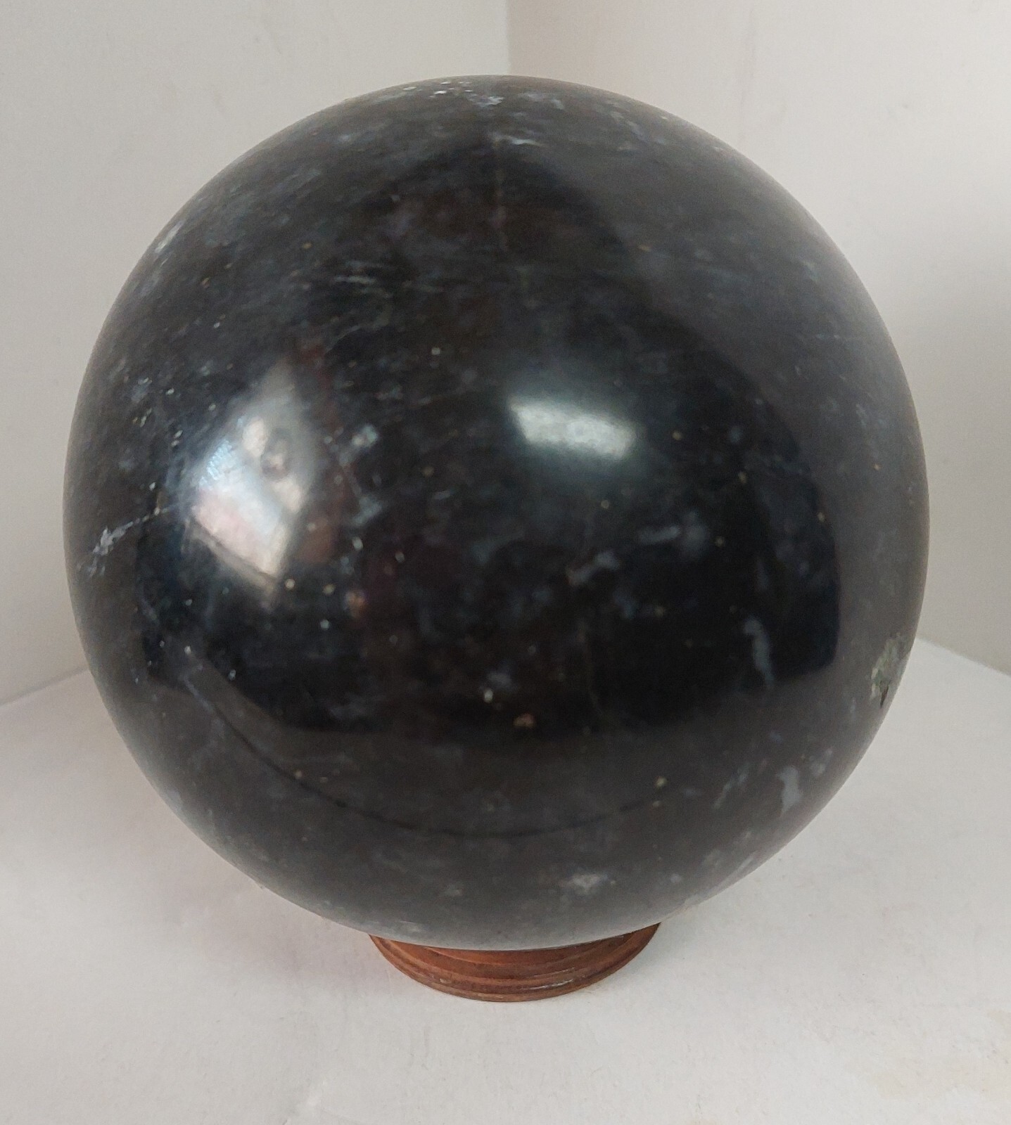 Large 4″+ Dark Obsidion Bloodstone Polished Stone Sphere 1665 Grams Quartz Reiki