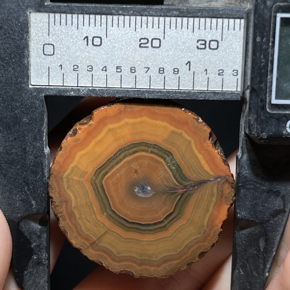 Half Rough Agate ore crystal Achat Nodule Chinese bloody battle Agate 35g D735