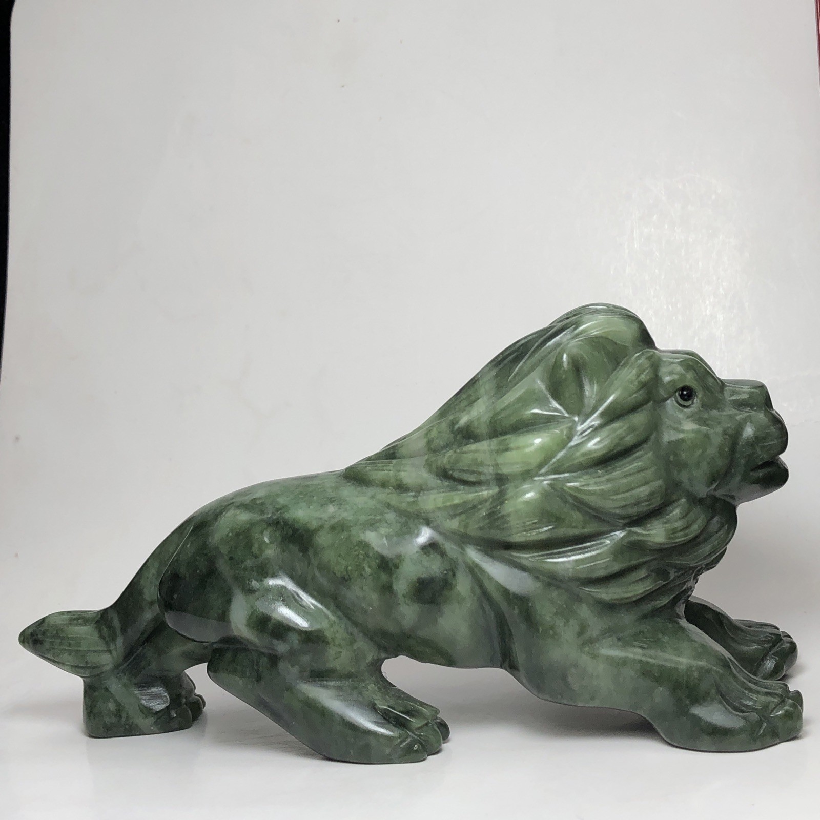 Lion hand-carved natural Dushan jade crystal quartz mineral specimen collection.